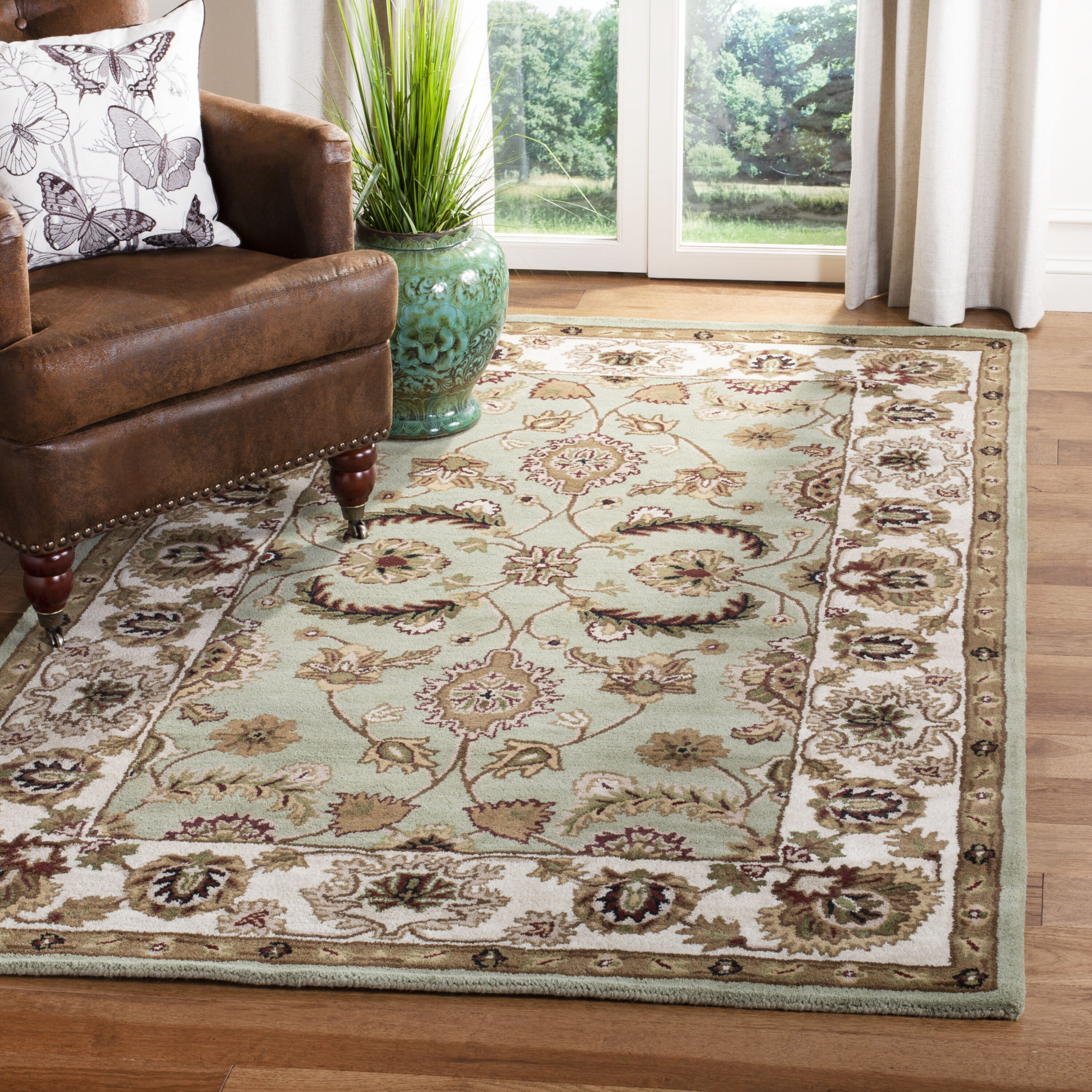  Heritage 453 Sage/Ivory Traditional 4ft x 6ft Small Rectangle Rug