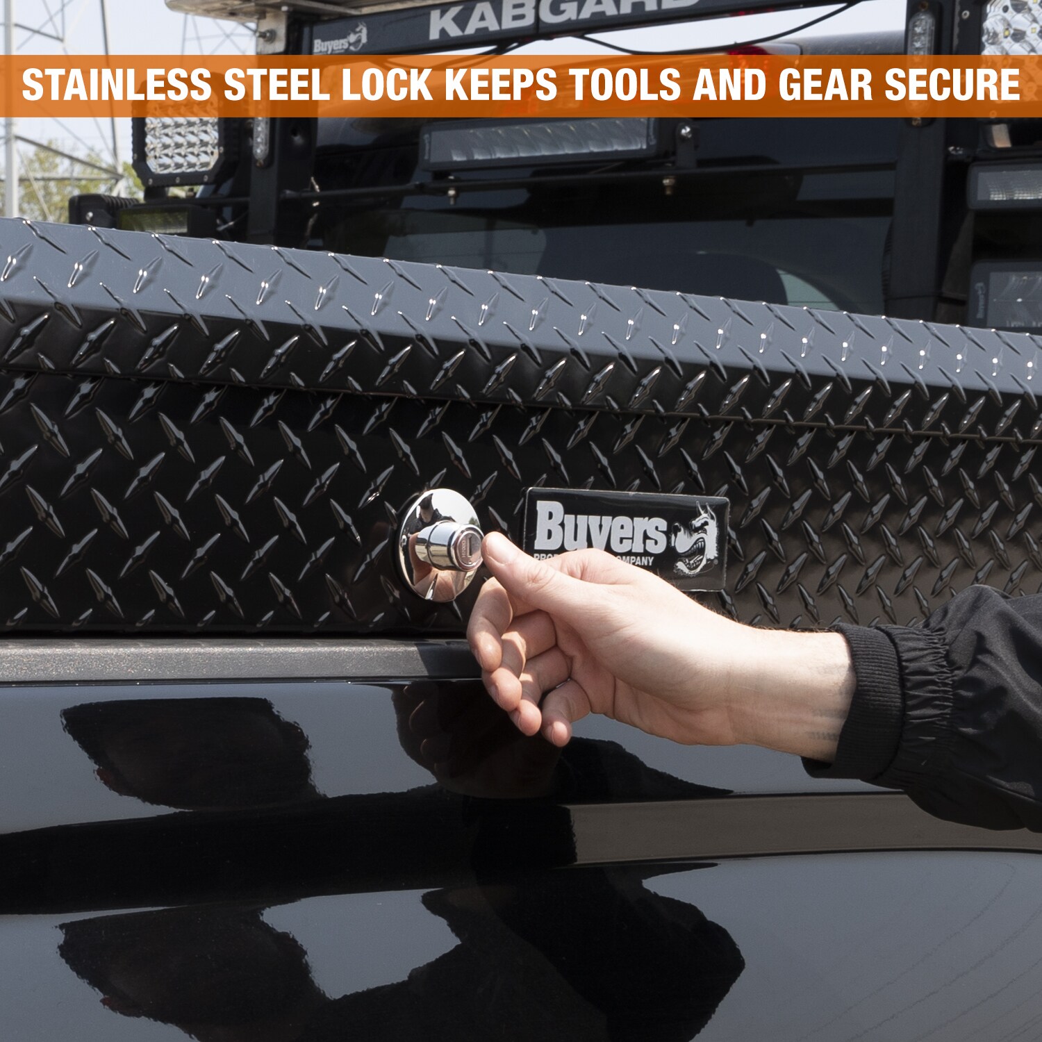 Buyers Products 37-in x 16-in x 13-in Black Diamond Tread Aluminum Side  Mount Truck Tool Box