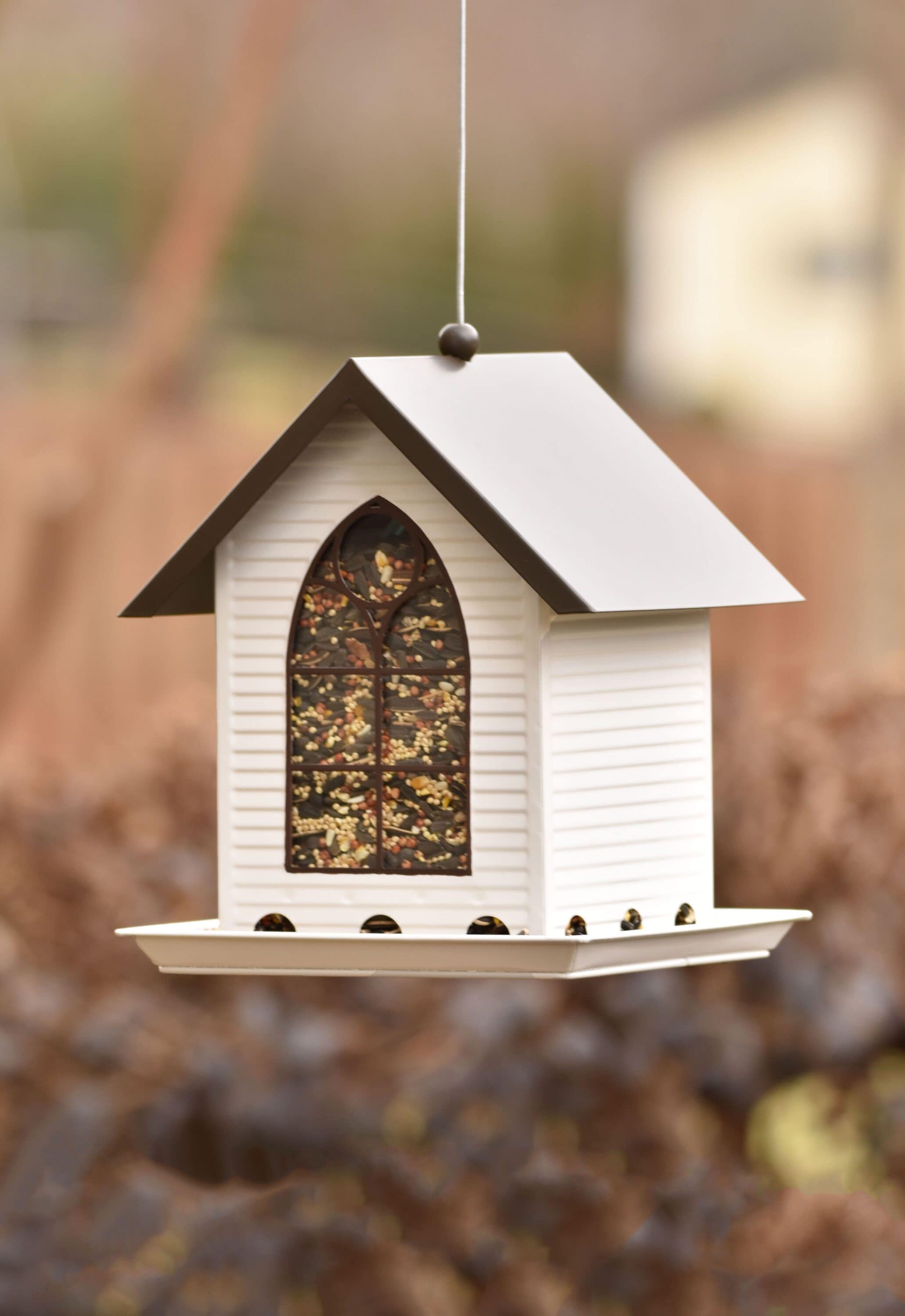 Style Selections Yellow Metal Hanging Hopper Bird Feeder- 4-lb Capacity in  the Bird Feeders department at