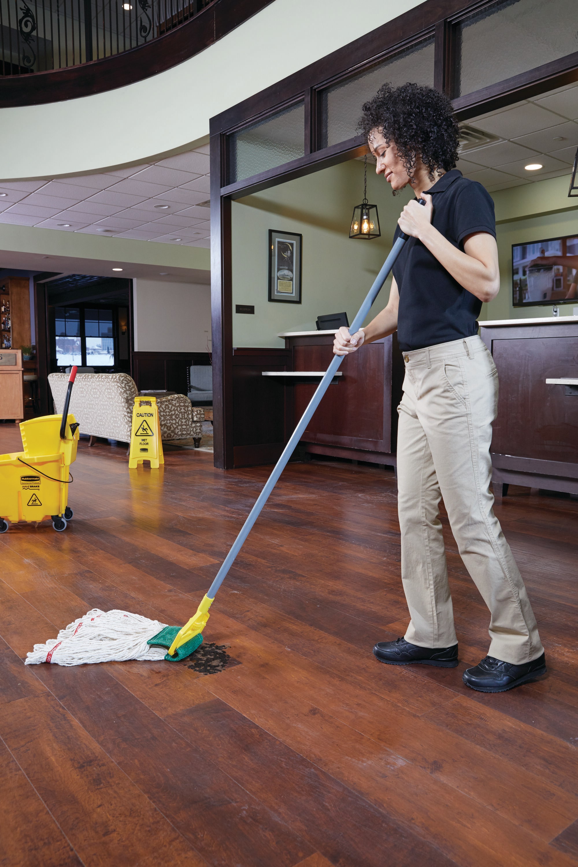 Rubbermaid Commercial Products FG611200YEL Traffic-Safety-Equipment - View #2