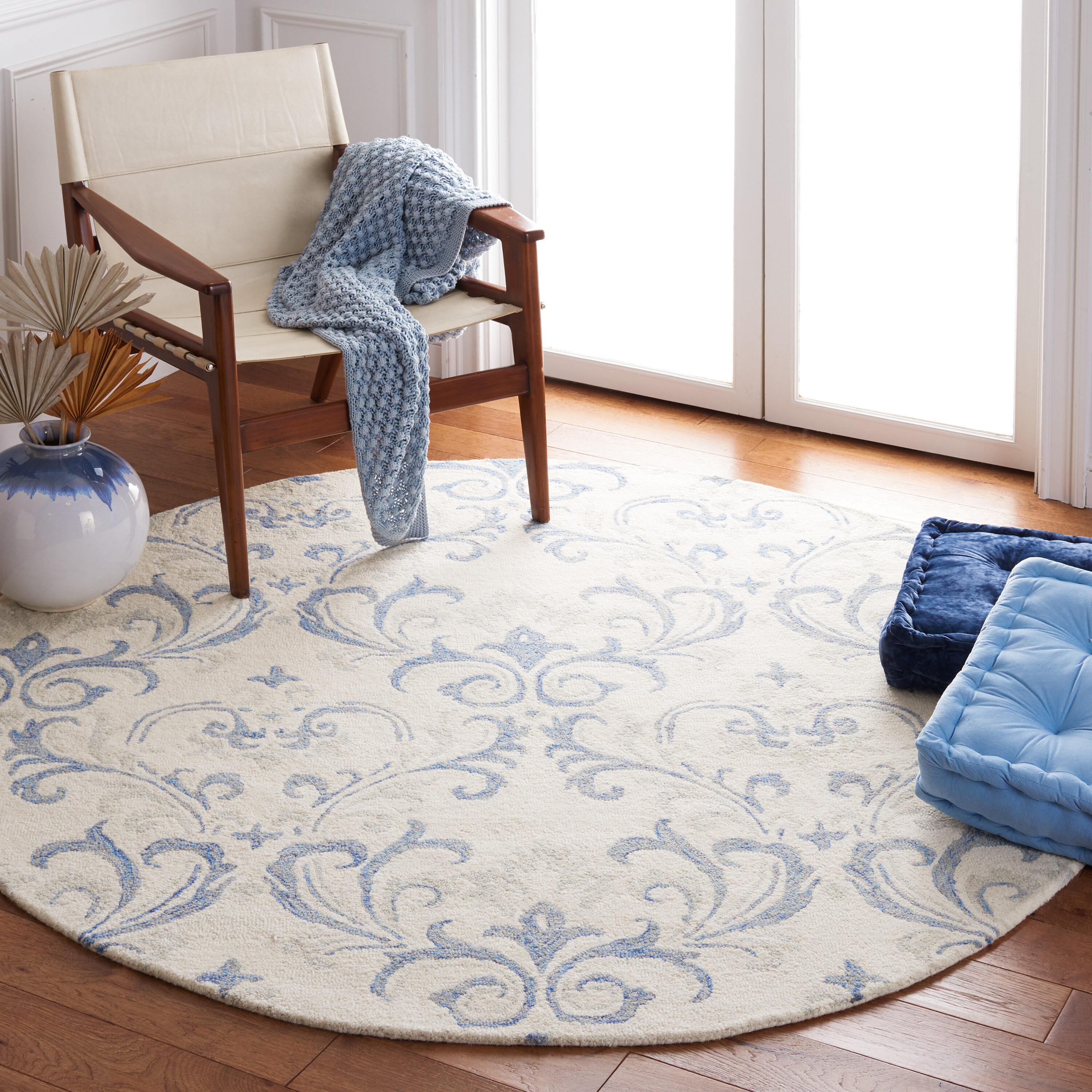  Jardin 154 Ivory/Blue Traditional 6Ft x 6Ft Round Rug