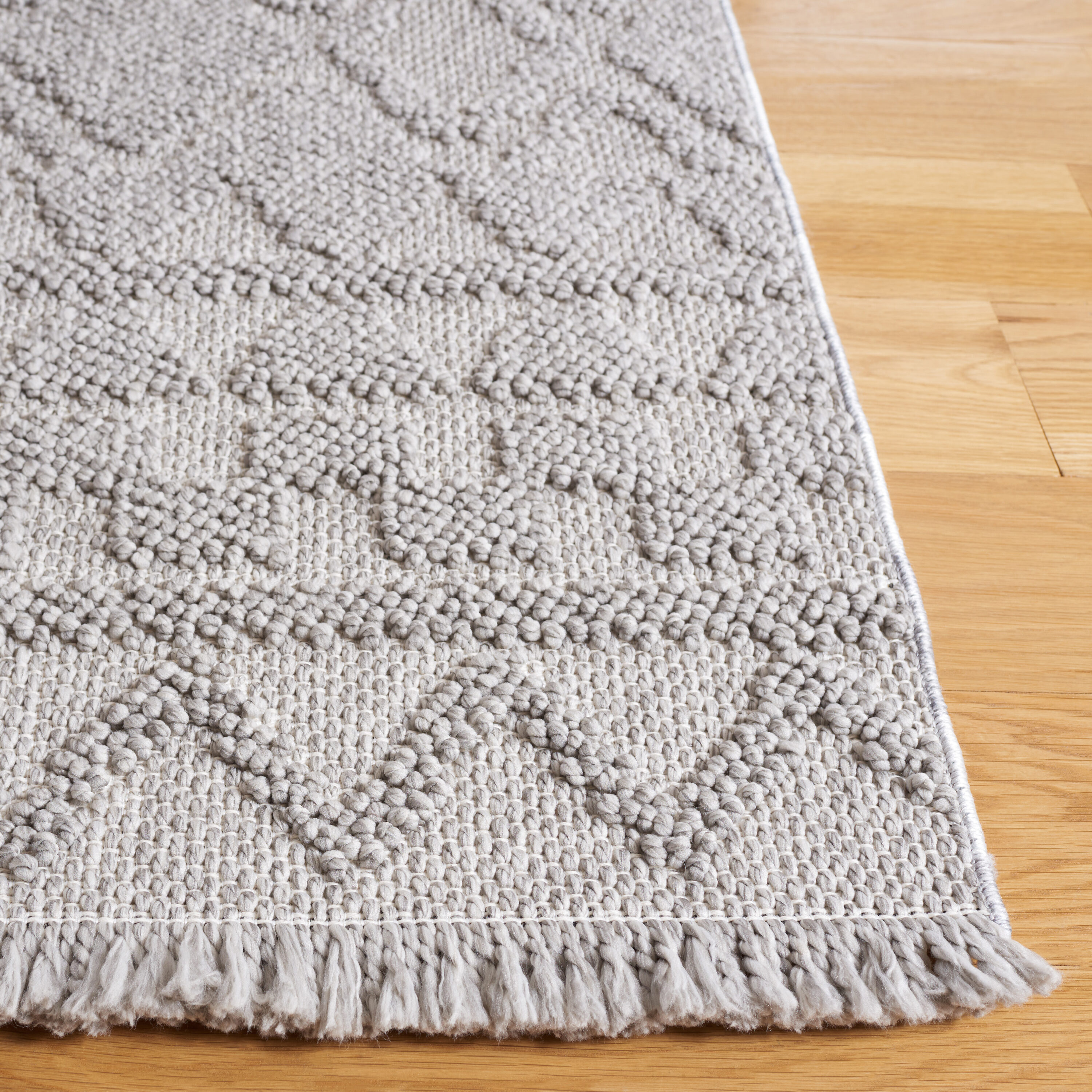 Safavieh LOT105F-7SQ rugs - View #2