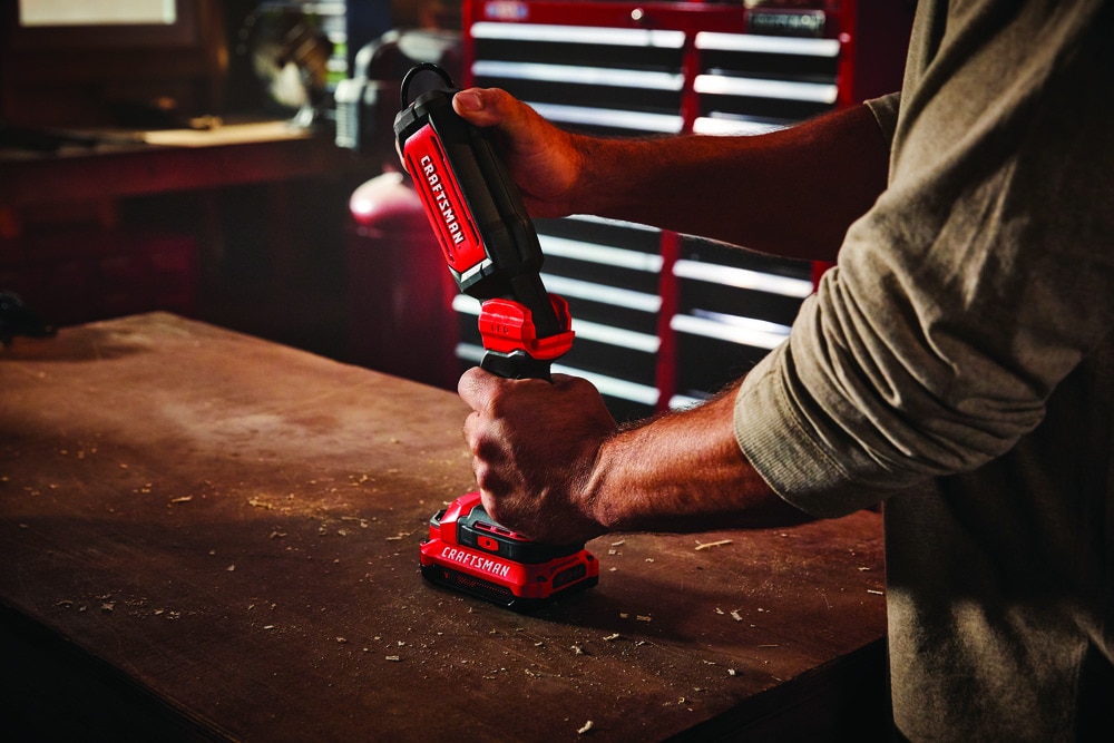 CRAFTSMAN V20 LED Work Light, Small Area with Lithium Ion Battery, 2.0-Amp  Hour, Charger Sold Separately (CMCL030B & CMCB202)