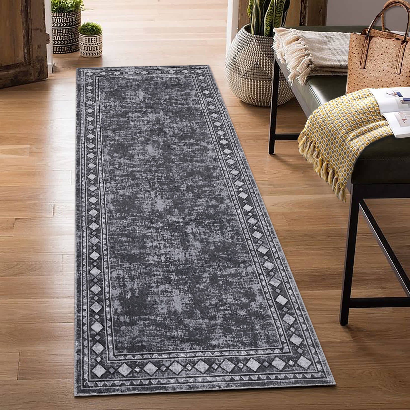 Qeetex SUNNY-PHO-16N7760H rugs - View #4