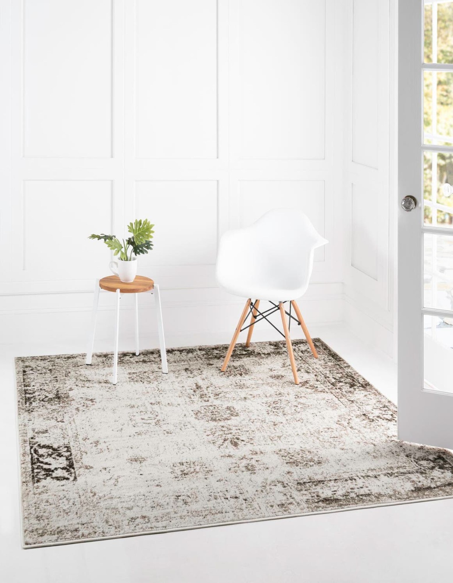 Unique Loom 3193449 Sofia 5 x 5 (ft) Loomed Polypropylene Beige Square Indoor Floral Bohemian/Eclectic Area rug