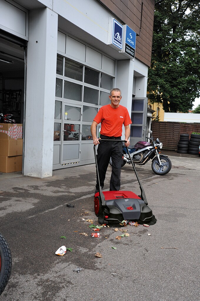 Bissell Commercial BG697 Floor-Sweepers - View #5