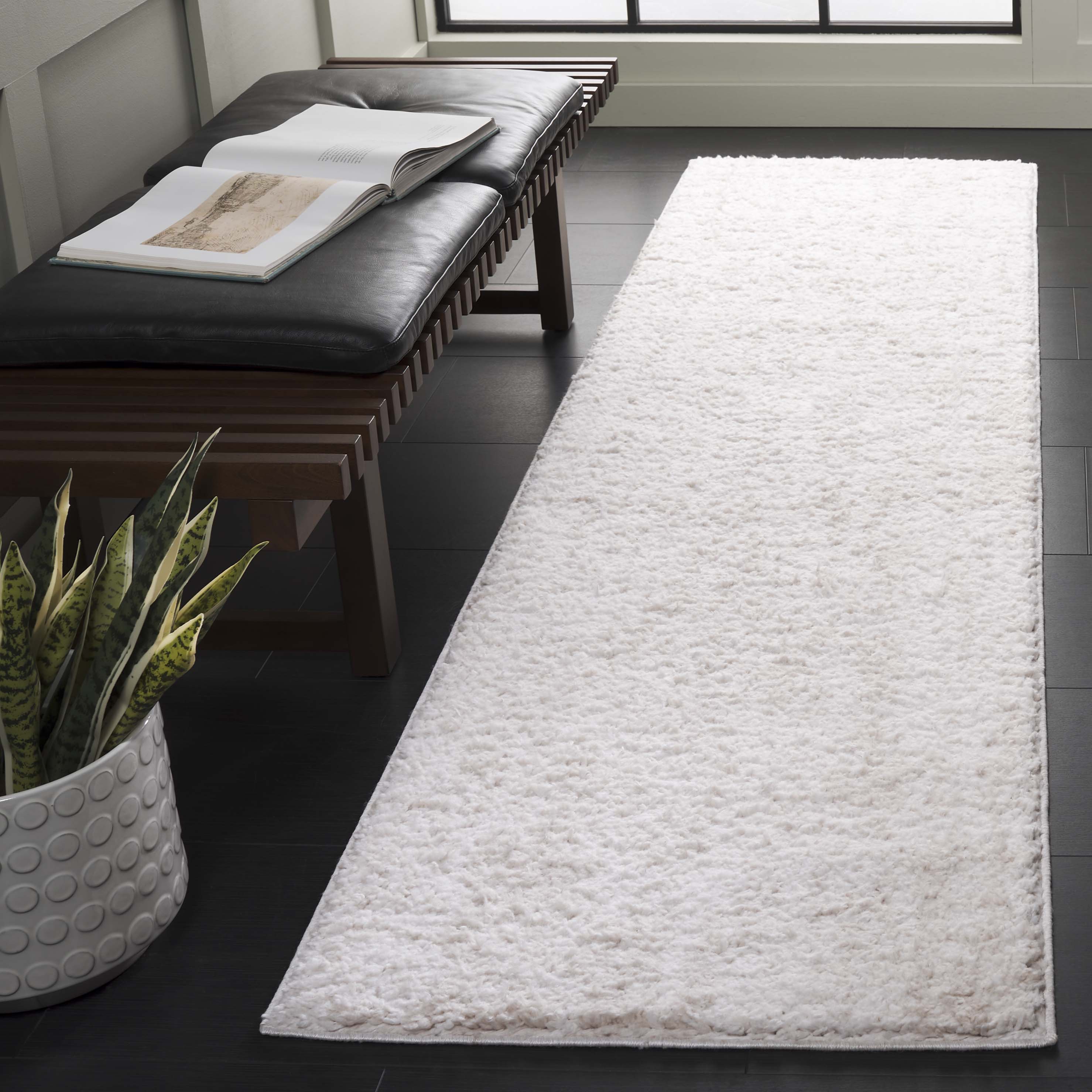 Rumi Shag 124A Ivory / Light Beige 2ft-2in x 8ft