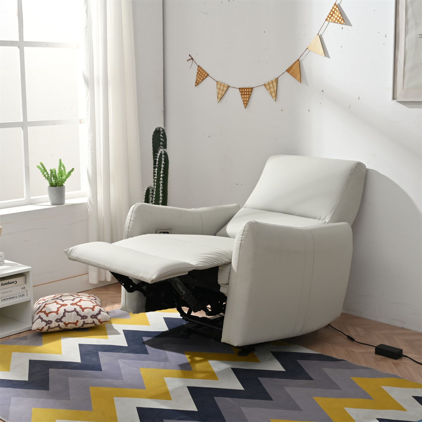 Tatayosi T1028S00035 Wall Hugger Recliner Power Recliner Chair Electric Recliner for Living Room PU Leather Reclining Armchair for small space Reclining Sofa for Bedroom/Apartment/RV with USB Port(Type-C)(Light Gray)