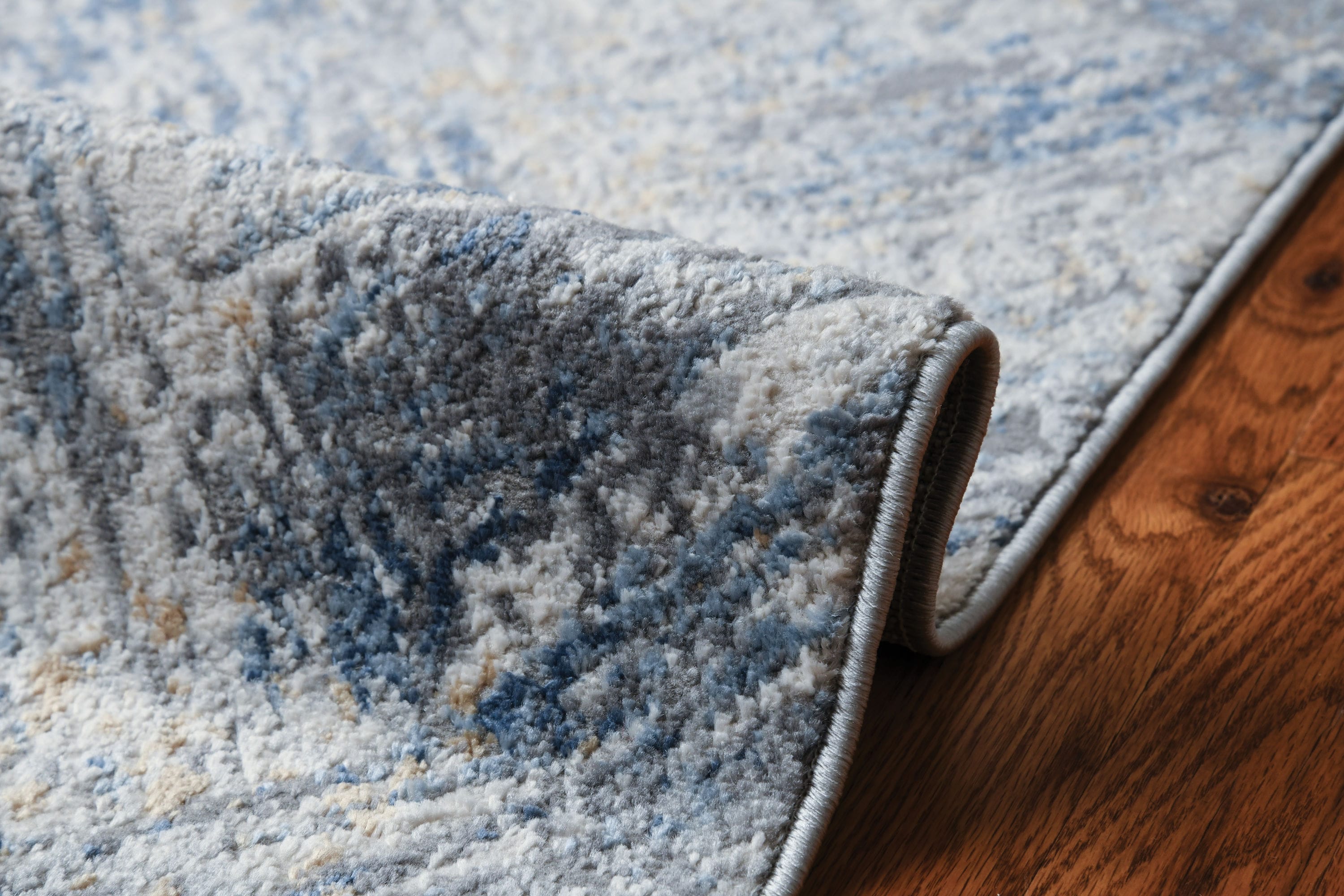 United Weavers Of America 4540 20360 24 rugs - View #6