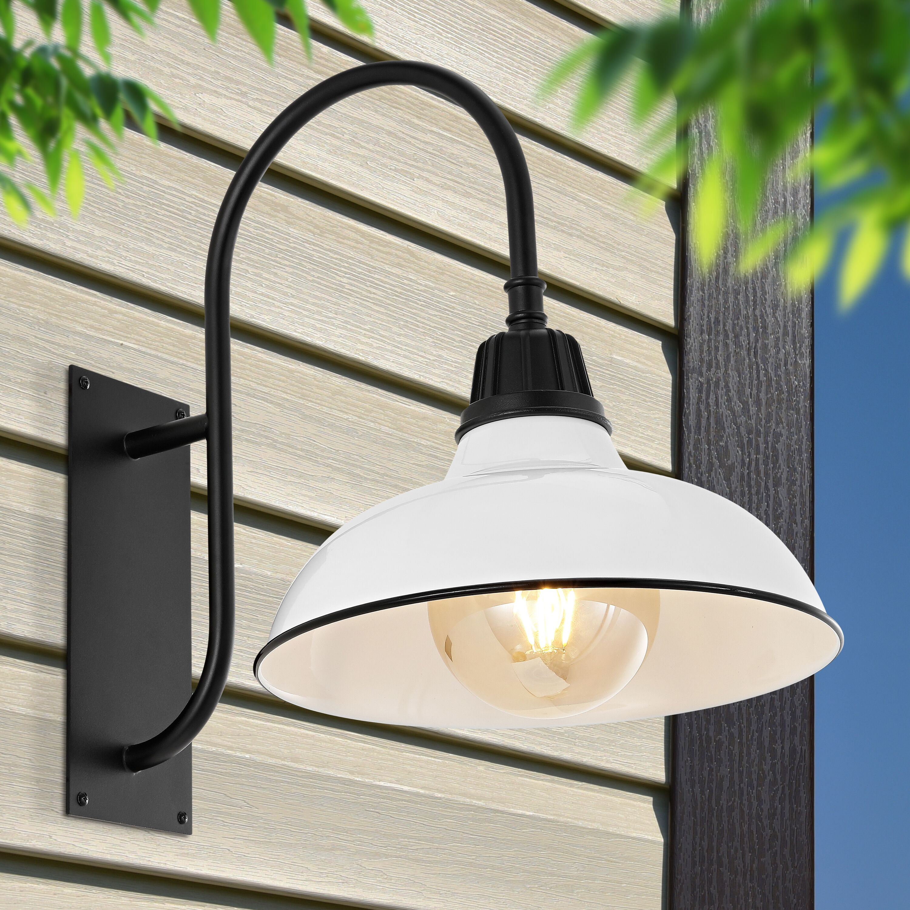 JONATHAN  Y JYL7614A Stanley Farmhouse Industrial Iron Gooseneck Arm 1 -Light 17-in H Polished White Hardwired Outdoor Wall Light