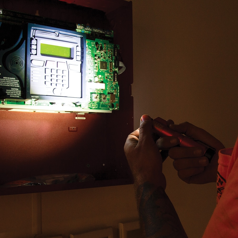 Klein Tools 56040 flashlights - View #5