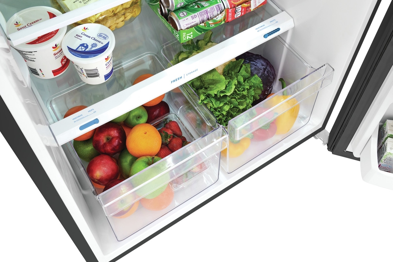 Frigidaire 17.6-cu ft Top-Freezer Refrigerator (Stainless Steel) ENERGY ...