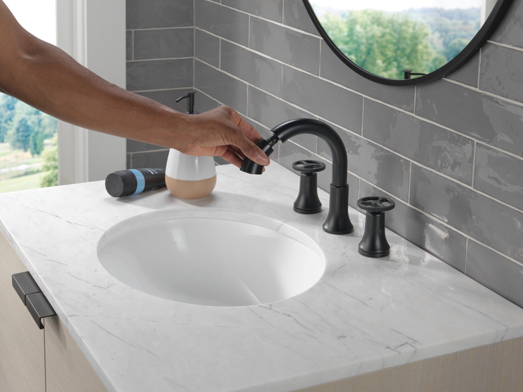 Delta 3558-BLPD-DST Lavatory-Faucets - View #9