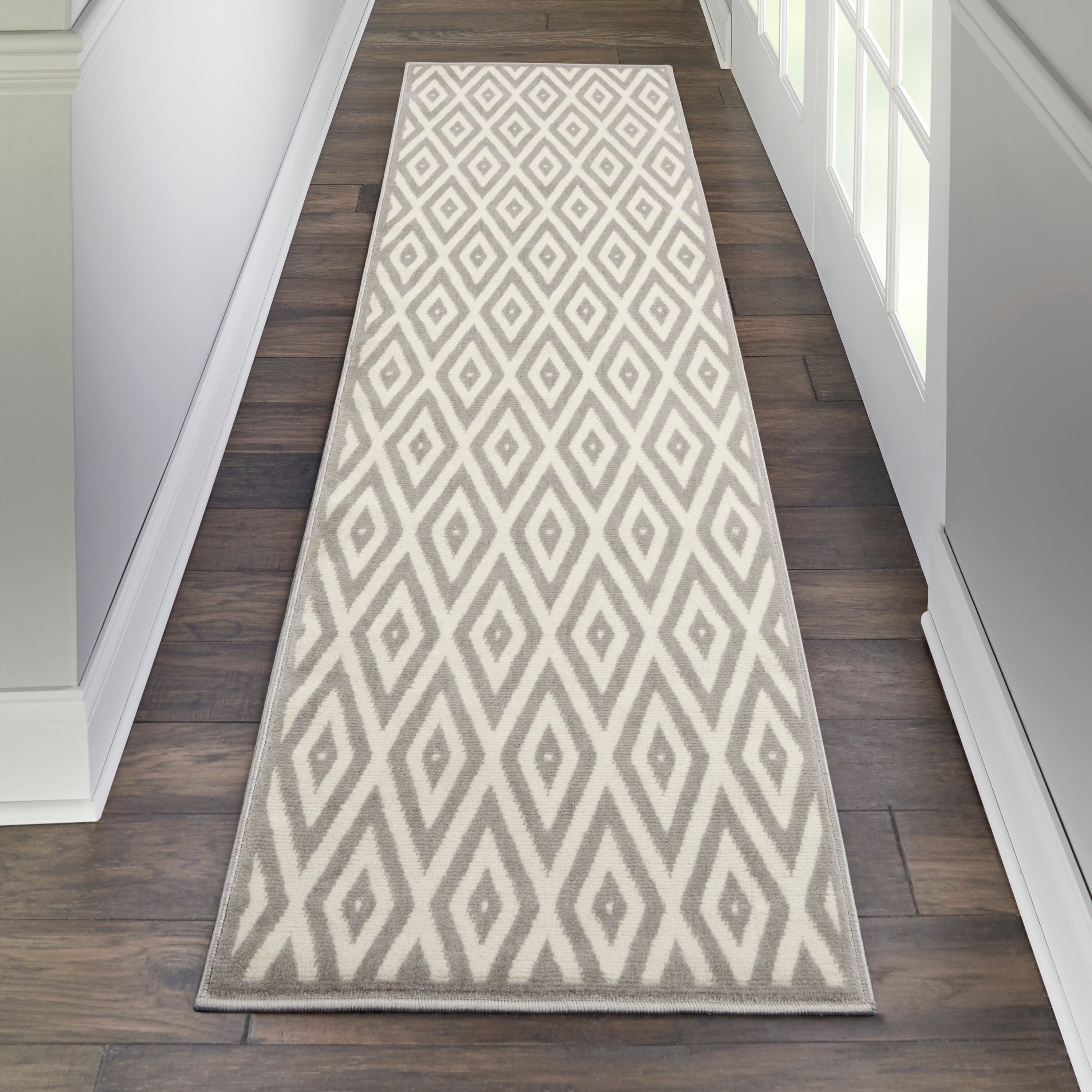 Nourison 99446411839 Grafix 2 x 8 (ft) Loomed Polypropylene White/Grey Rectangular Indoor Geometric Bohemian/Eclectic Area rug