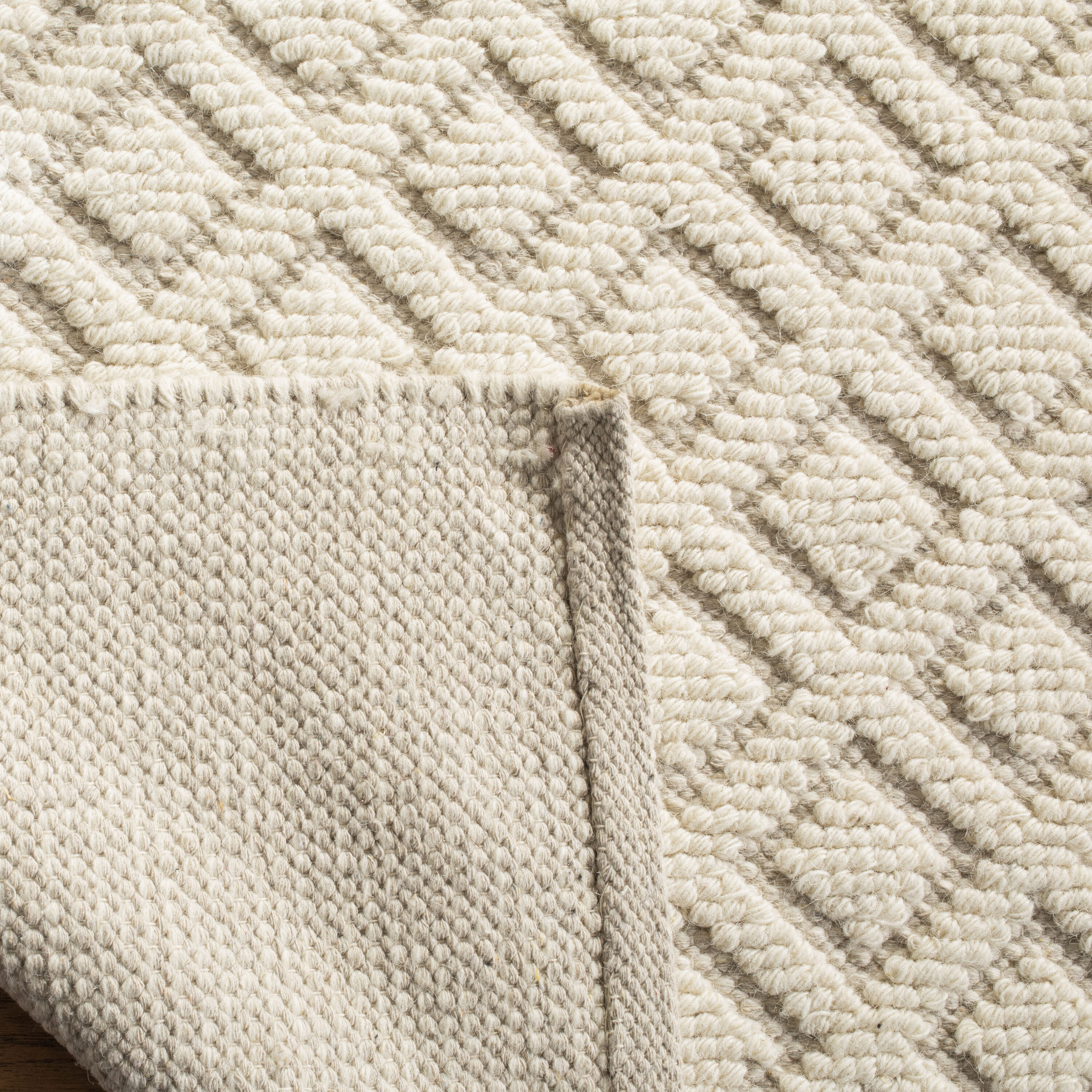 Safavieh VRM304A-5 rugs - View #3