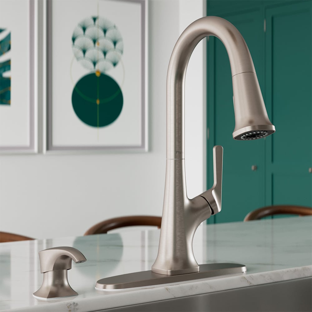 Pfister F-529-7RGGS Ridgeline Spot Defense Stainless Steel Single Handle Deck-mount Pull-down Kitchen Faucet with Sprayer ( Deck Plate Included ) (Soap Dispenser Included)