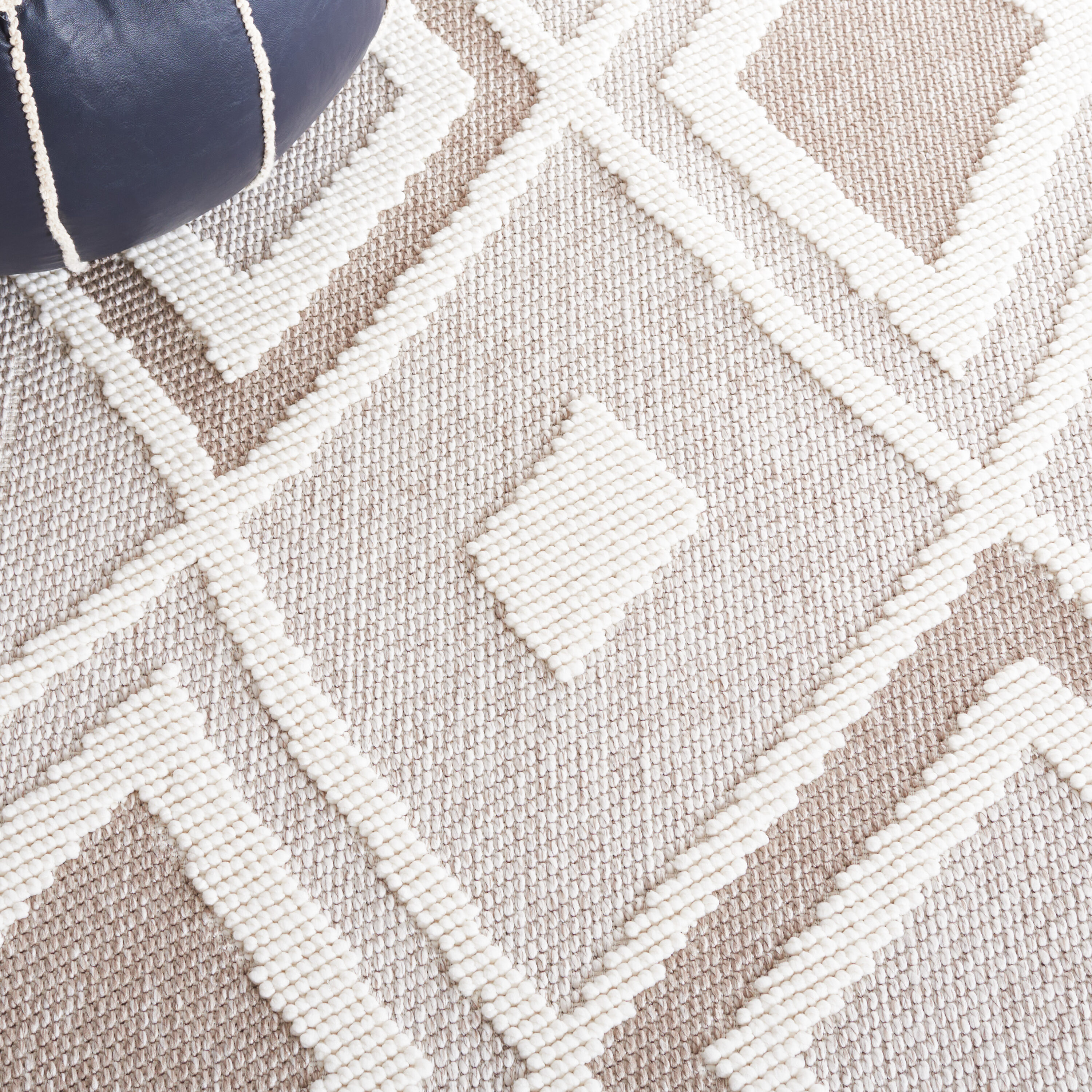 Safavieh LOT110B-7SQ rugs - View #6