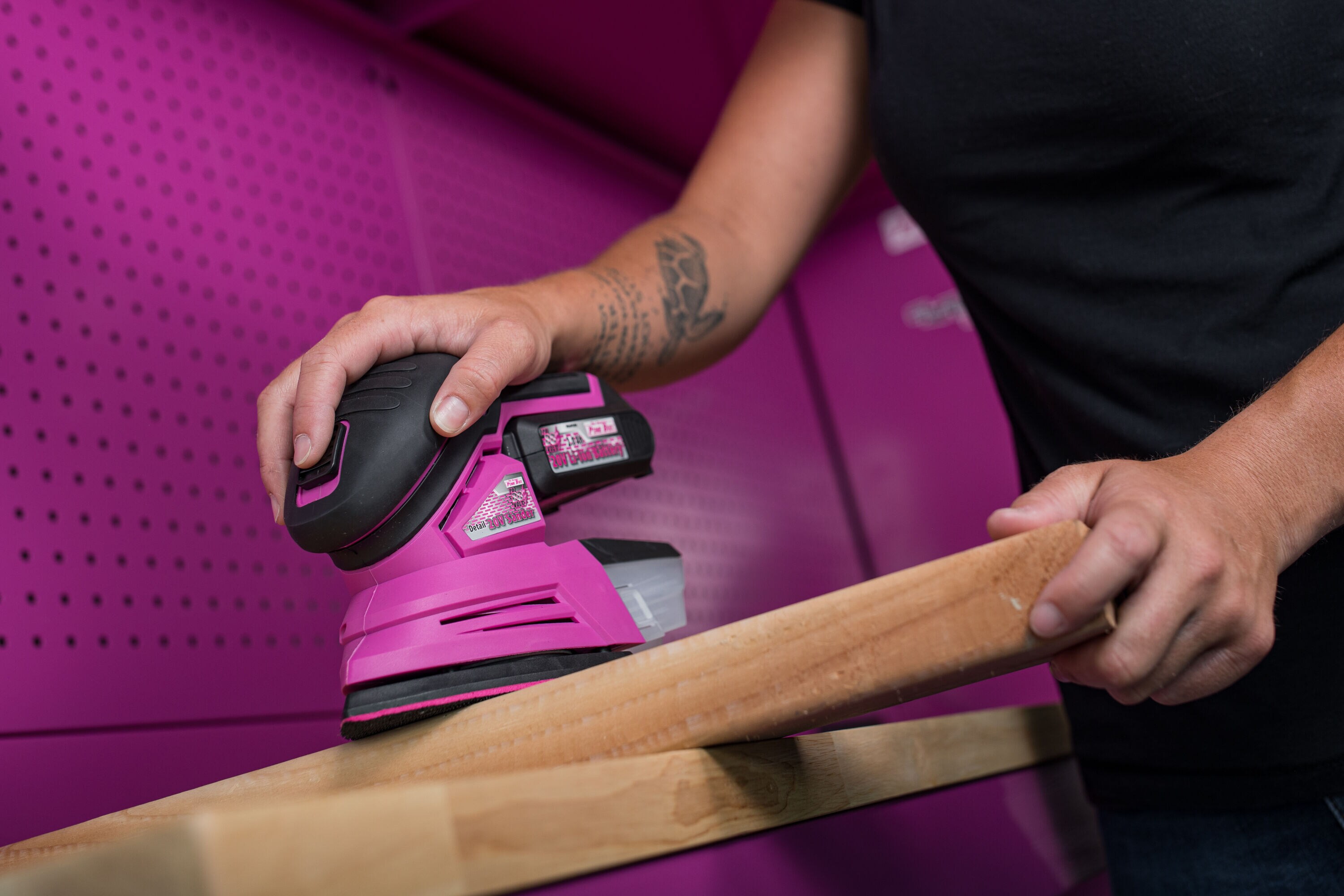 The Original Pink Box 20 Volt Brushless Cordless Detail Sander With