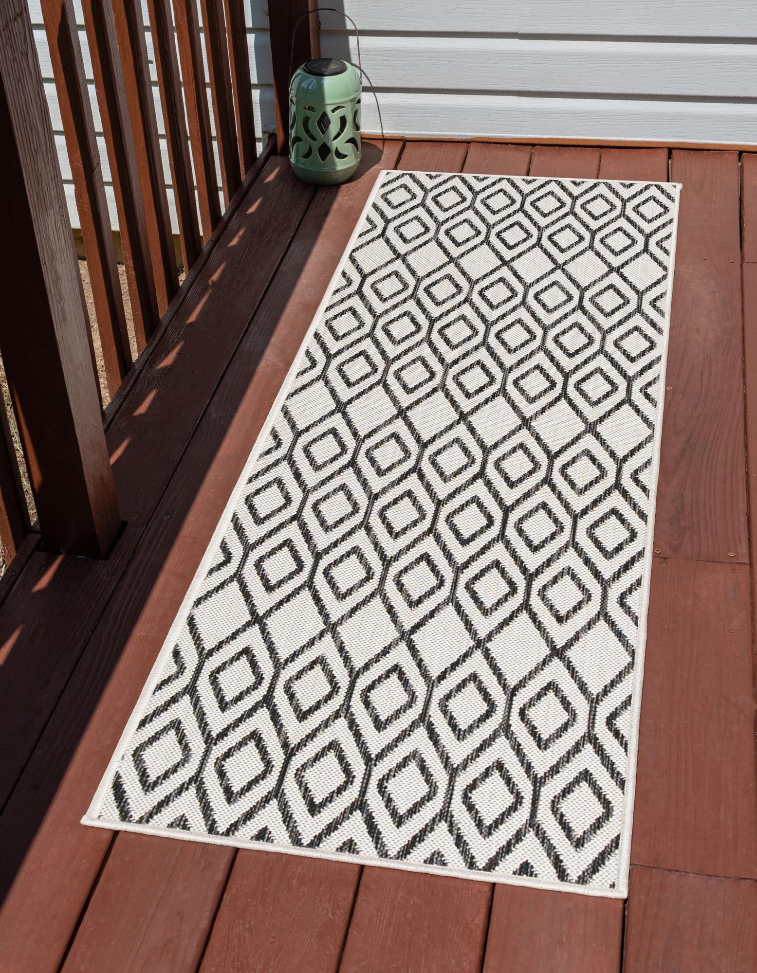 Unique Loom 3152363 Jill Zarin Outdoor 2 x 8 (ft) Loomed Polypropylene Ivory Rectangular Indoor/Outdoor Trellis Runner rug
