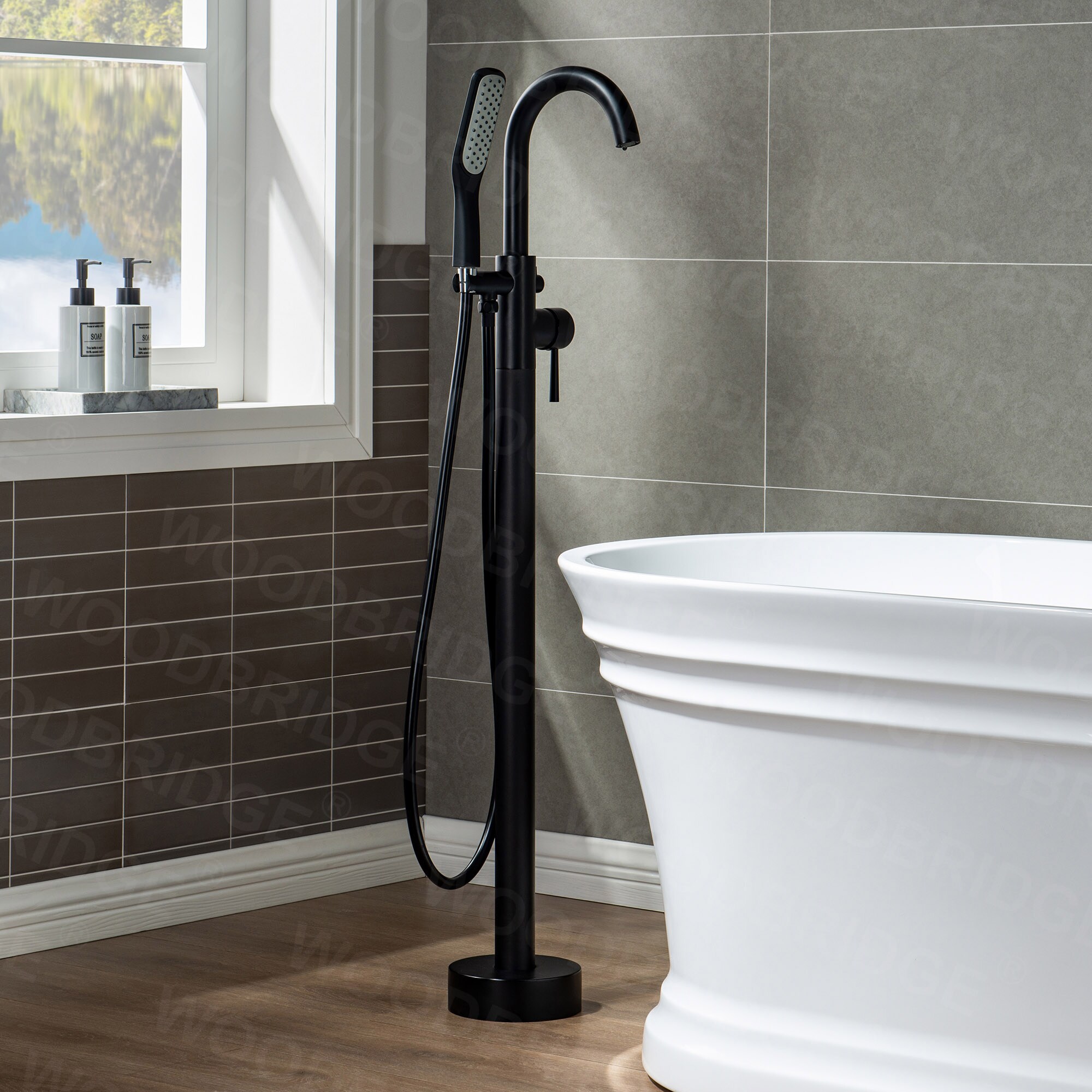 Serie 11 Low Pressure Bathroom Deck Mounted Bath Filler Shower Tap Mixer Legs 