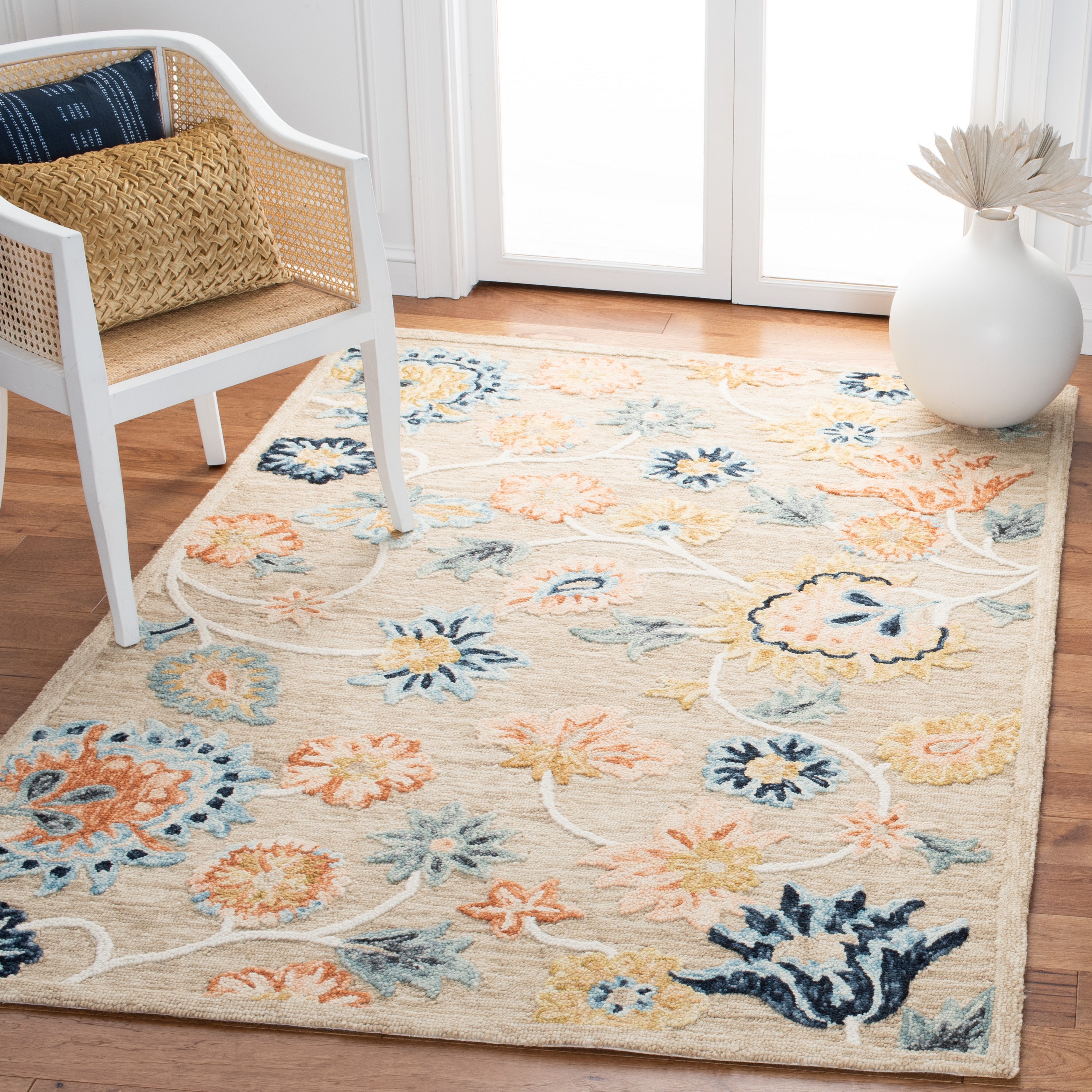 Beige and Blue Floral Hand-Tufted Wool Area Rug, 5' x 8'