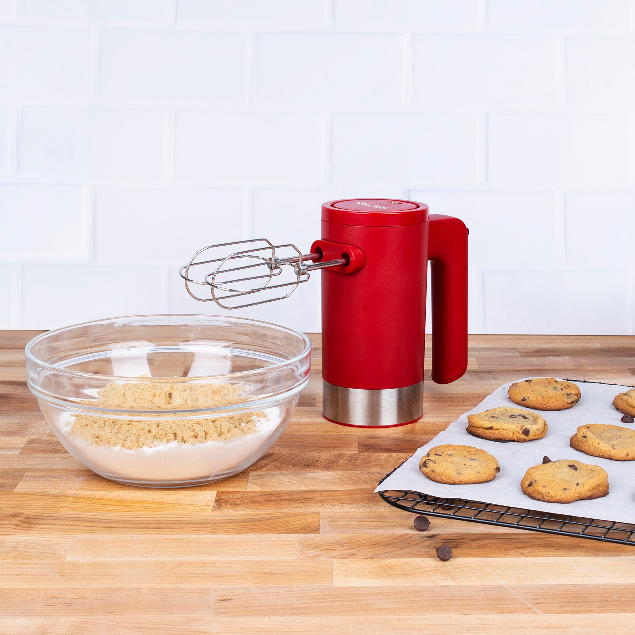 Cordless Hand Mixer with Digital Display 7 Speed Rechargeable Hand Mixer  for Cookies Wireless with Stand