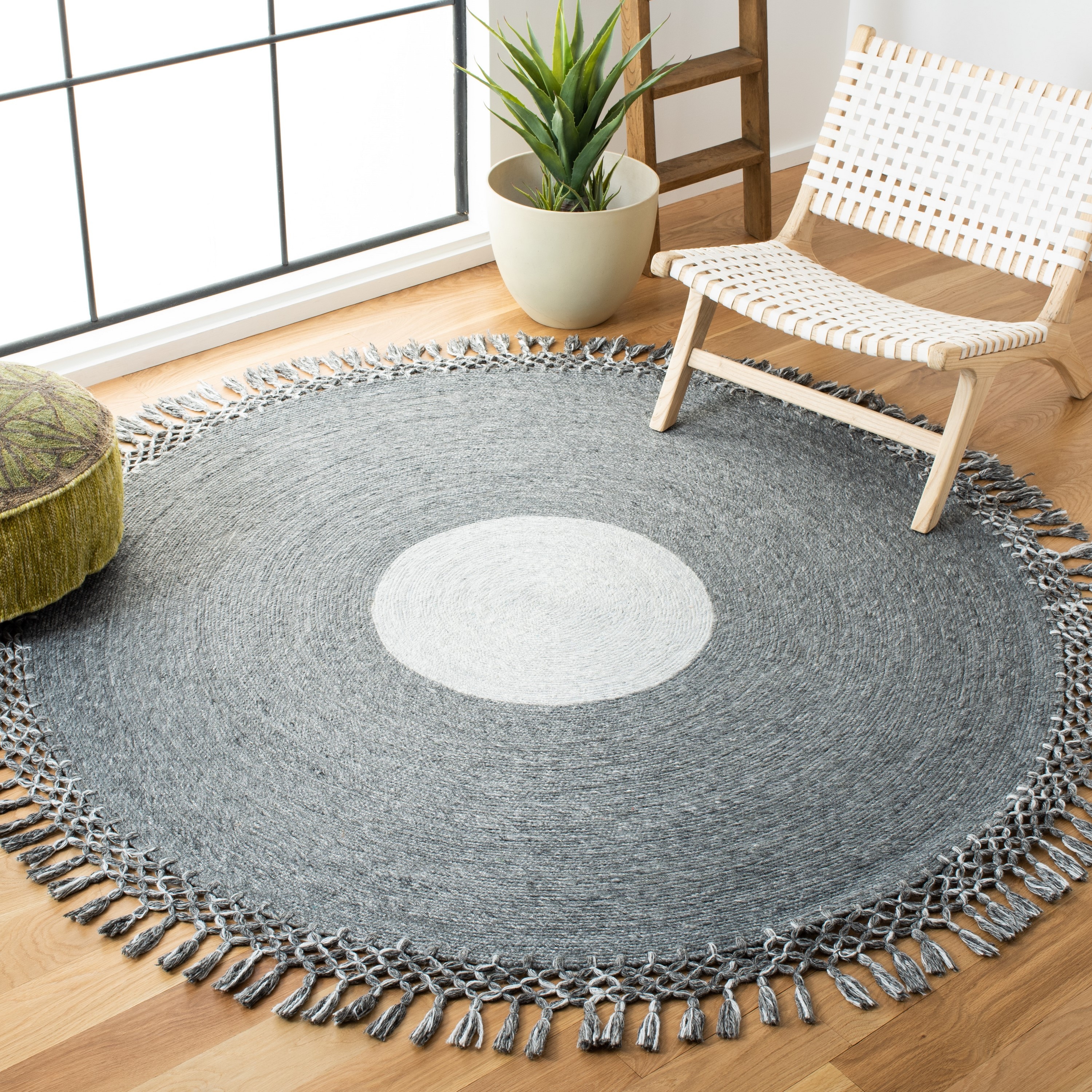 Safavieh SAH490B-4R Sahara Promila 4 x 4 (ft) Tufted Polyester Beige/Ivory Round Indoor Geometric Moroccan Area rug