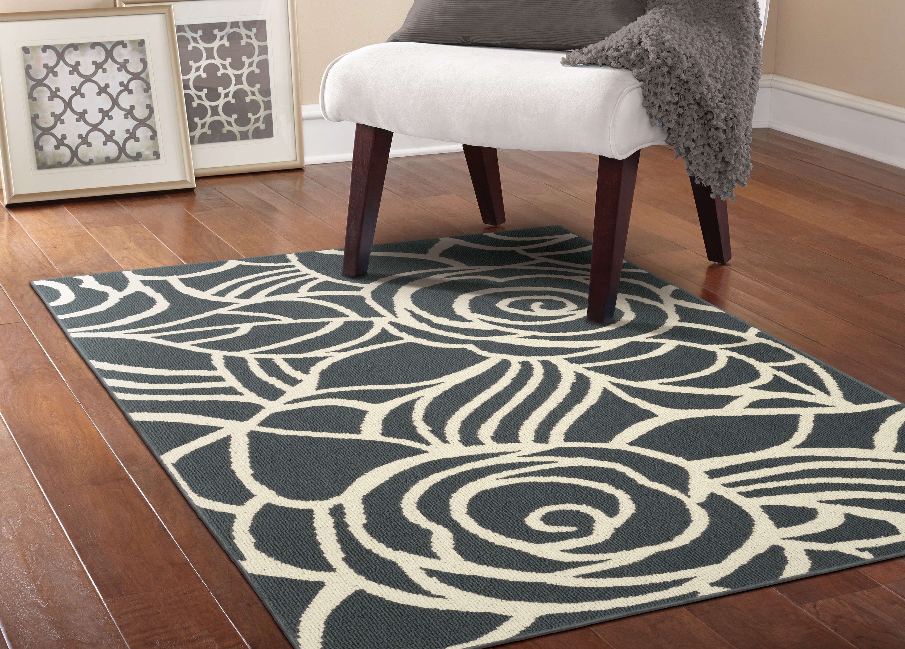 Garland Rug LL340A060084H8 Rhapsody 5 x 7 (ft) Tufted Polypropylene Cinder/Ivory Rectangular Indoor Floral/Botanical Mid-Century Modern Area rug