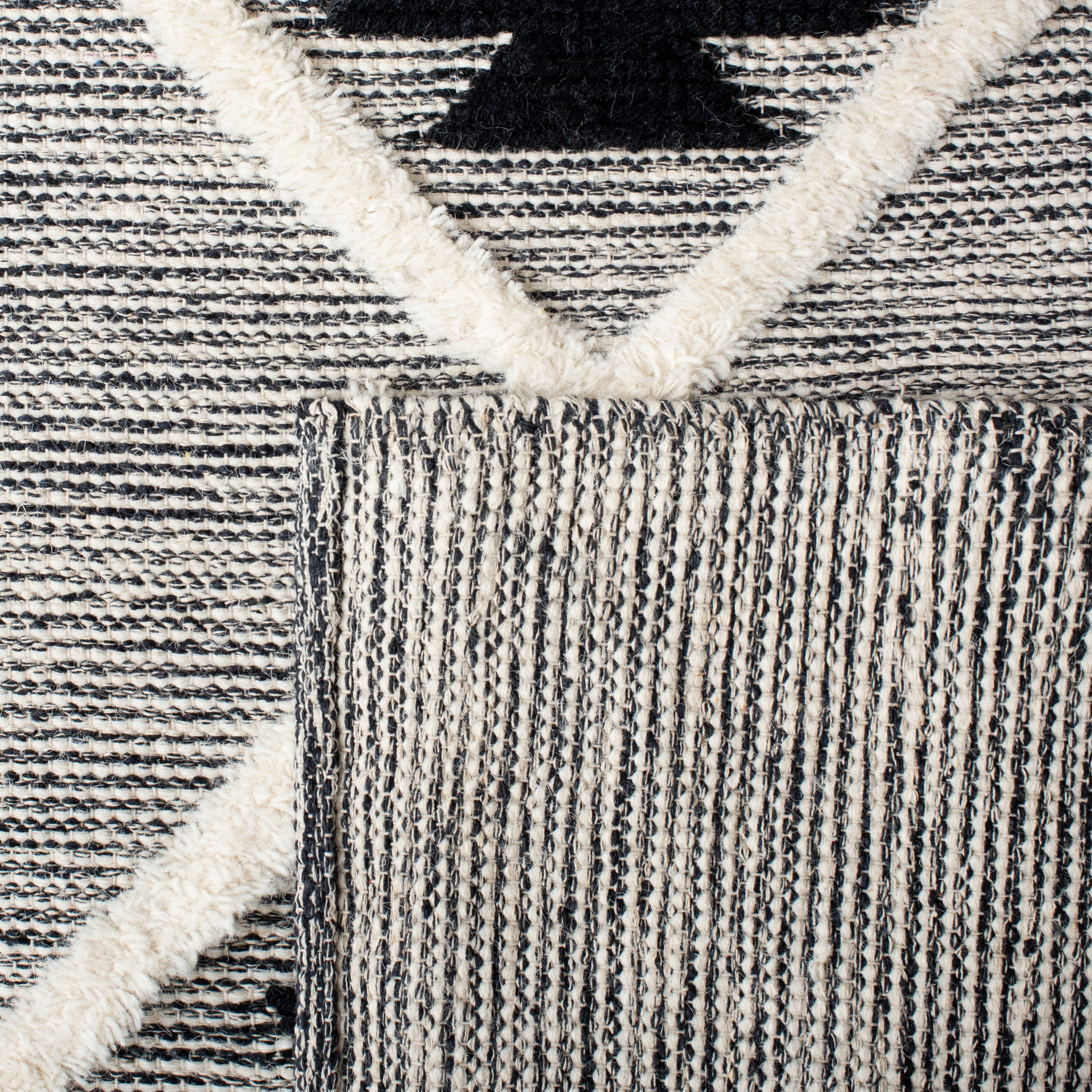 Black and Ivory Geometric Wool Hand-knotted Rug, 3' x 5'