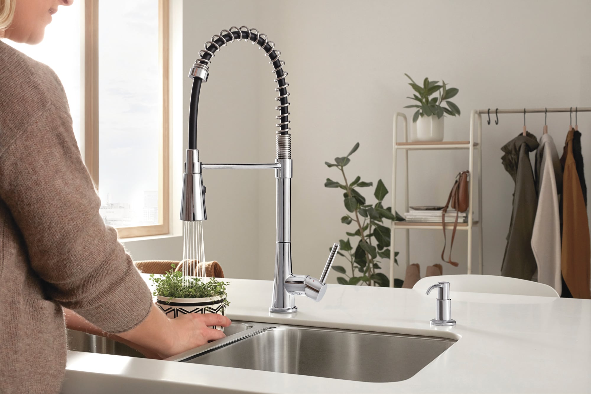 Peerless P7948LF Kitchen-Faucets - View #4
