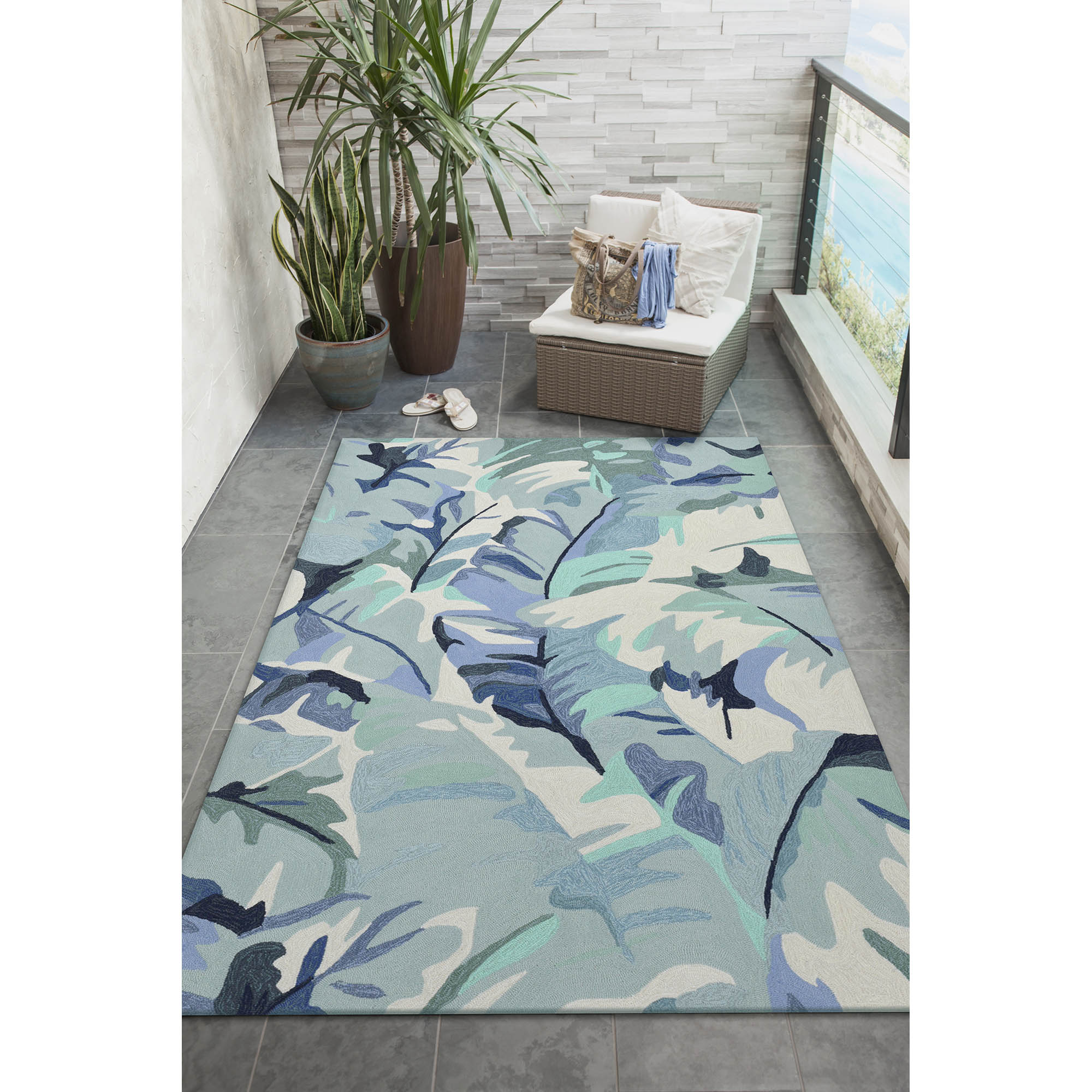 Liora Manne CAP46166803 Capri 4 x 6 (ft) Tufted Polyester Blue Rectangular Indoor/Outdoor Floral/Botanical Tropical Area rug