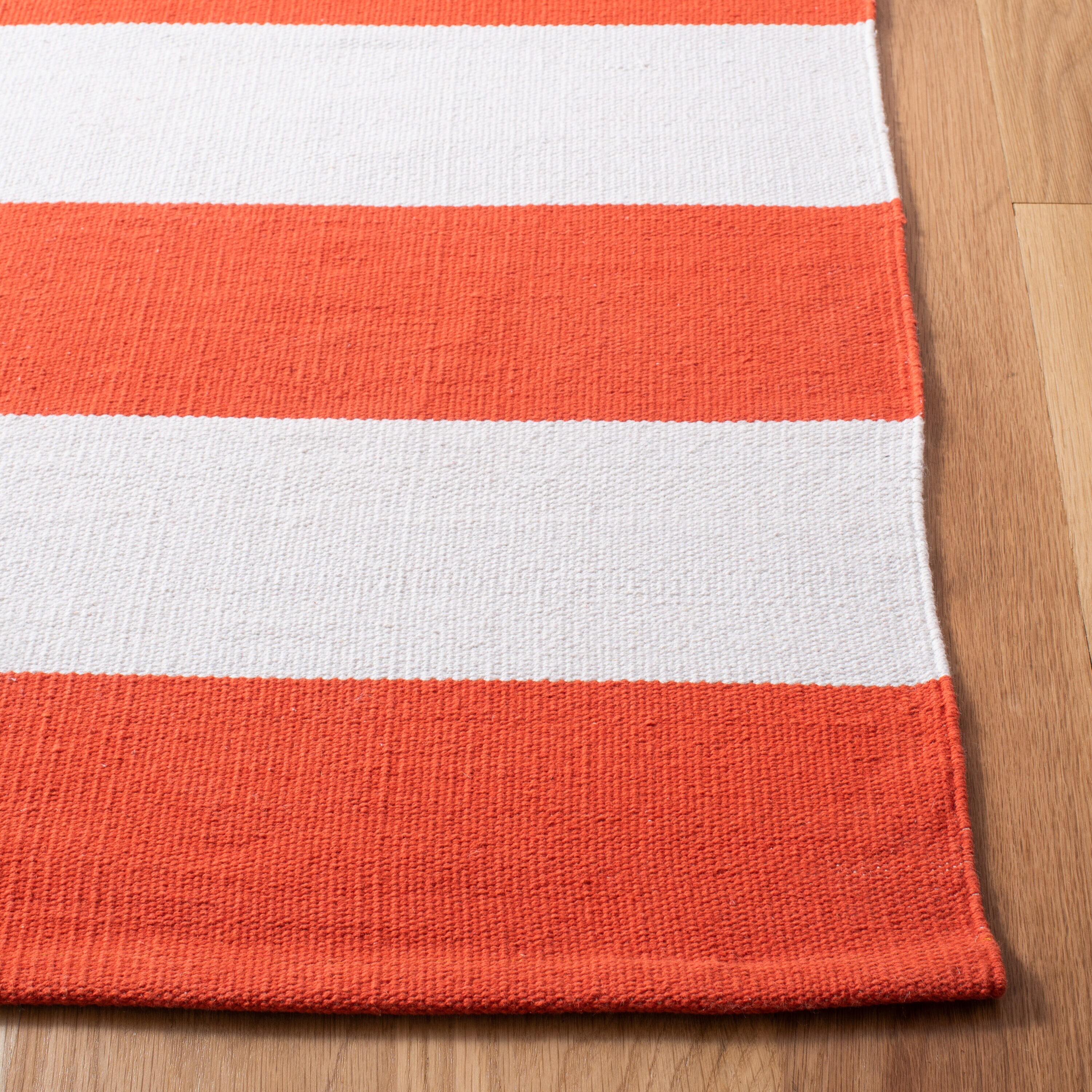 Safavieh MTK712L-6 rugs - View #2