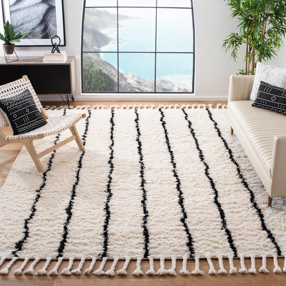 Casablanca Black and Ivory Hand-Tufted Wool Shag Rug 5' x 8'