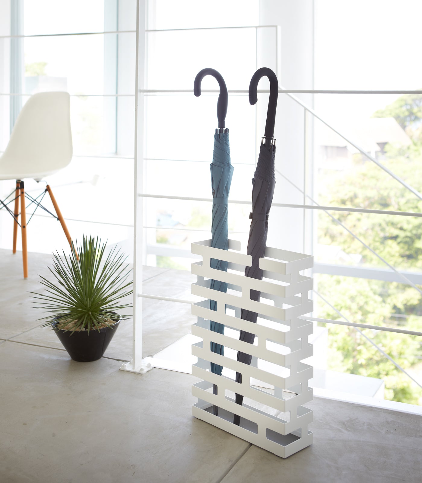 Yamazaki 2360 Indoor-Umbrella-Stands - View #3