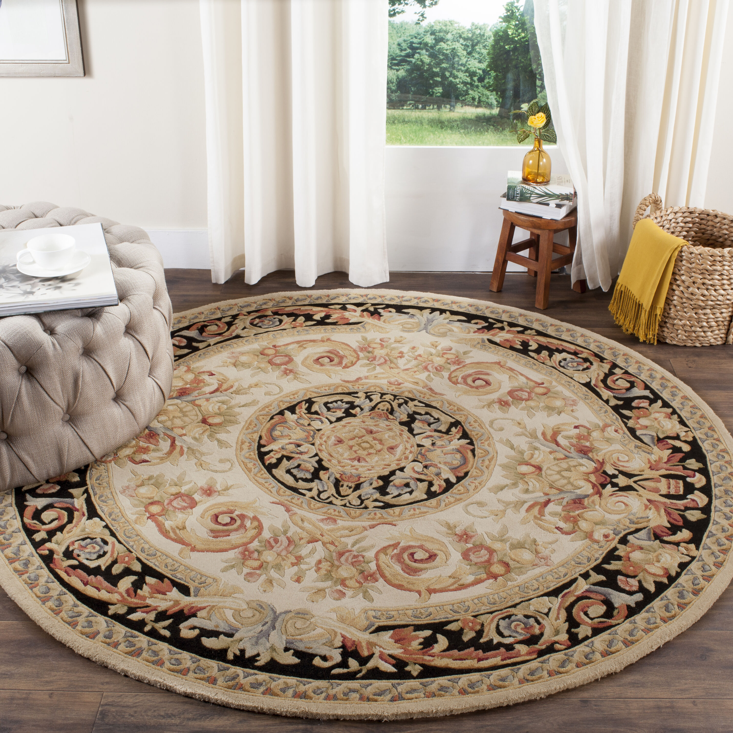  Sav206 Ivory/Gold Traditional 6ft x 6ft Round Rug