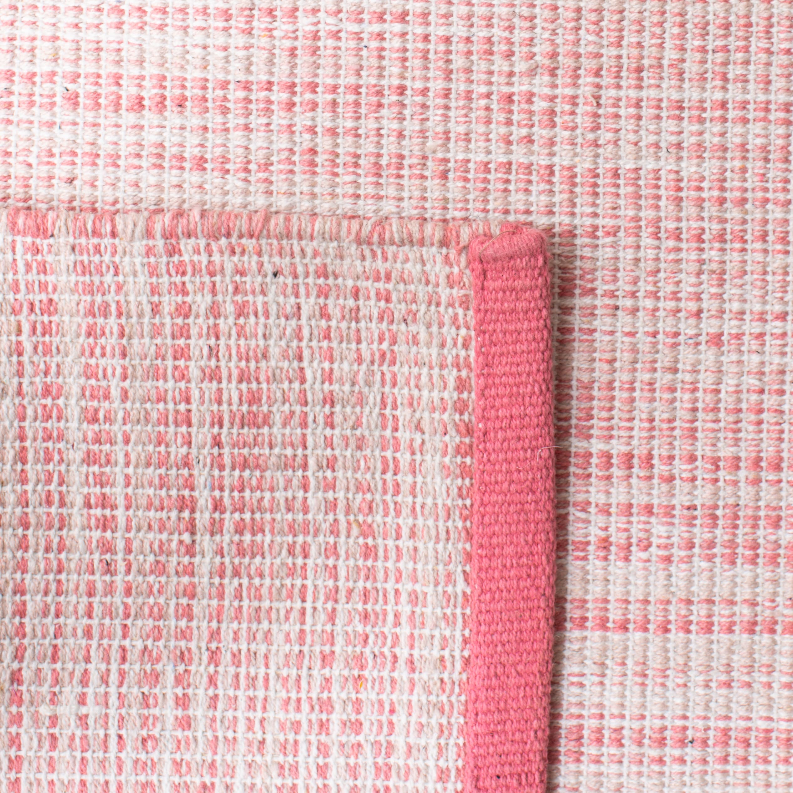 Safavieh MTK250U-4 rugs - View #3