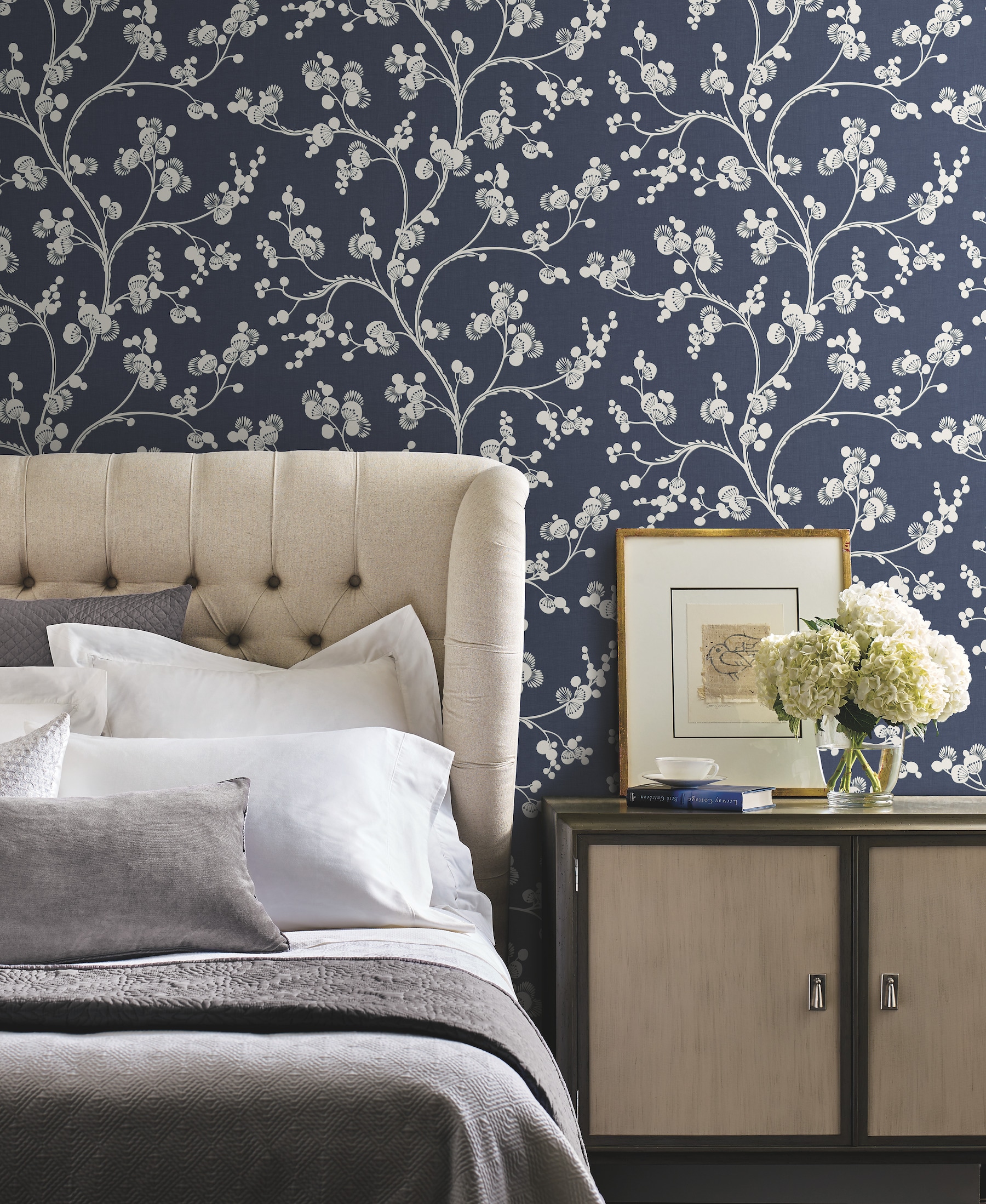 York Wallcoverings SS2505 Silhouettes 60.8-Sq. Feet Blue Non-woven Ivy/Vines Prepasted Water Activated Paste Wallpaper