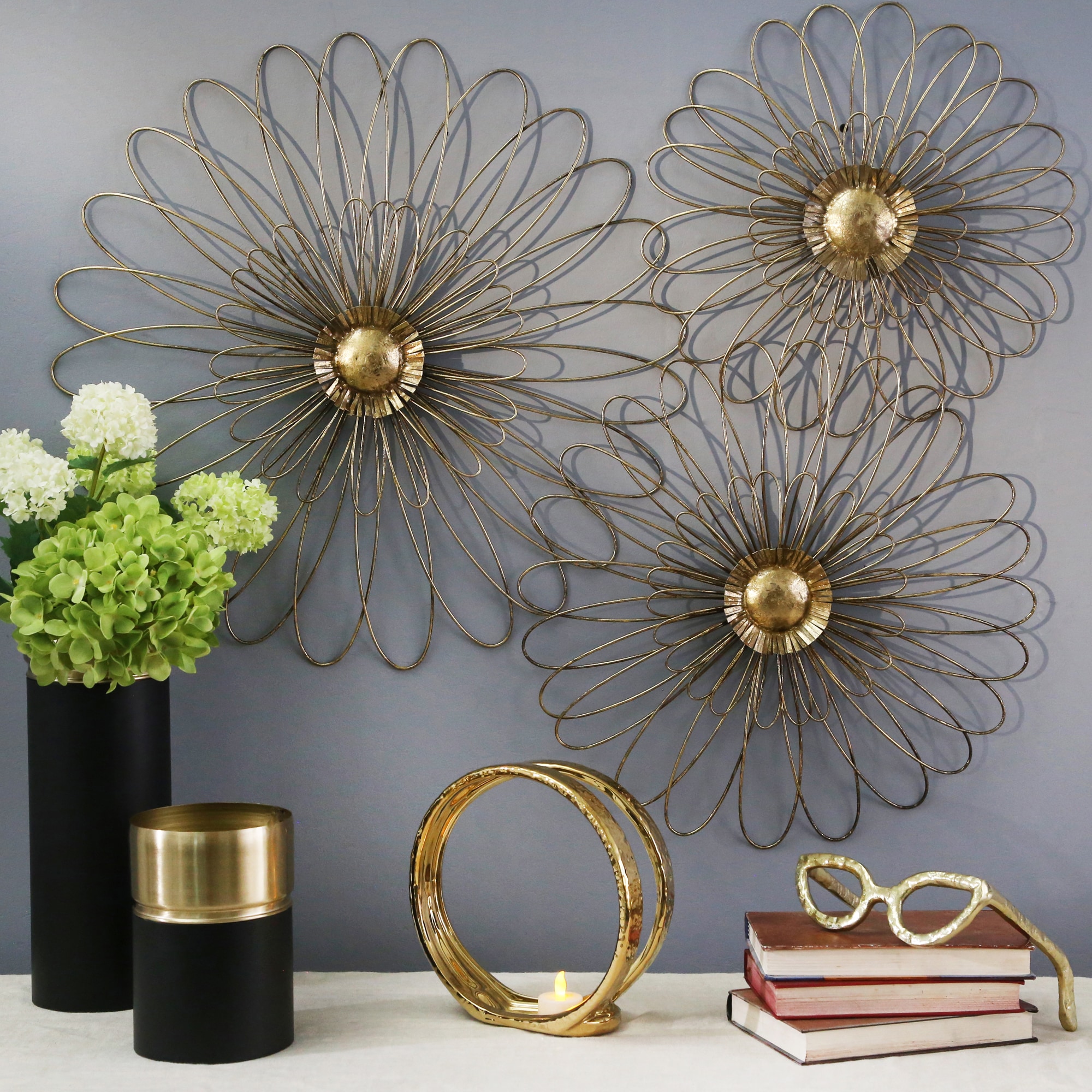 Sagebrook Home 12132-03 16-in W x 1.5-in H Metal Floral and Botanical Floral Wall Accent