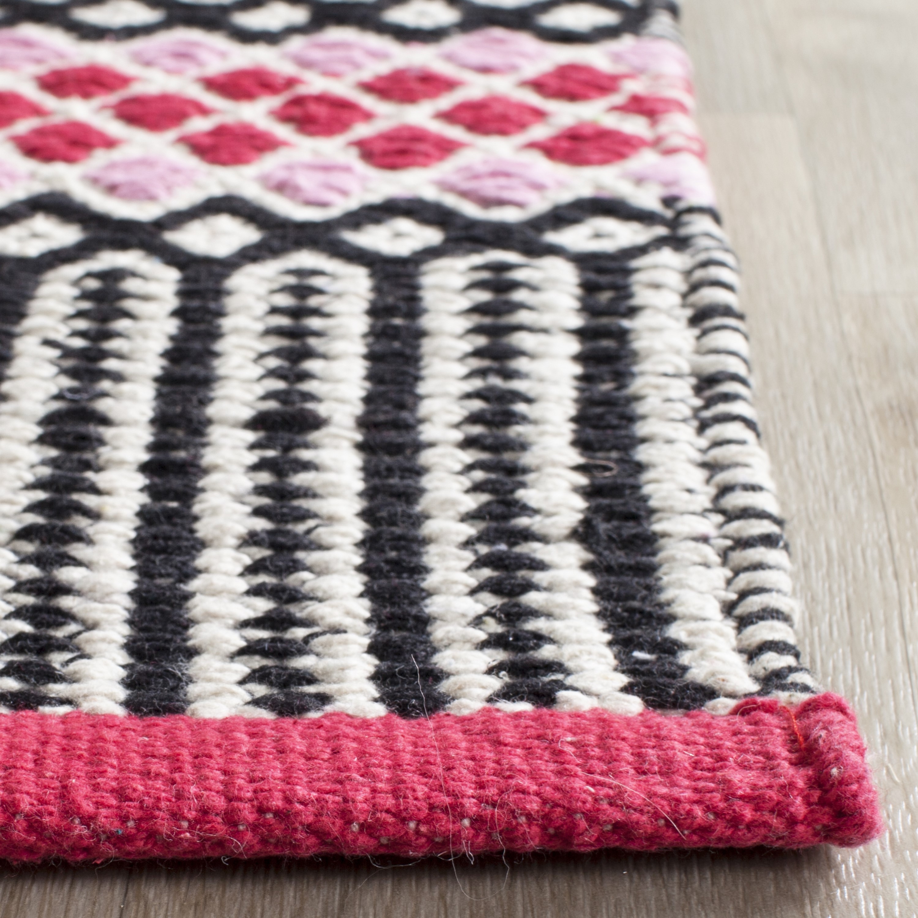 Safavieh MTK820P-57 rugs - View #3