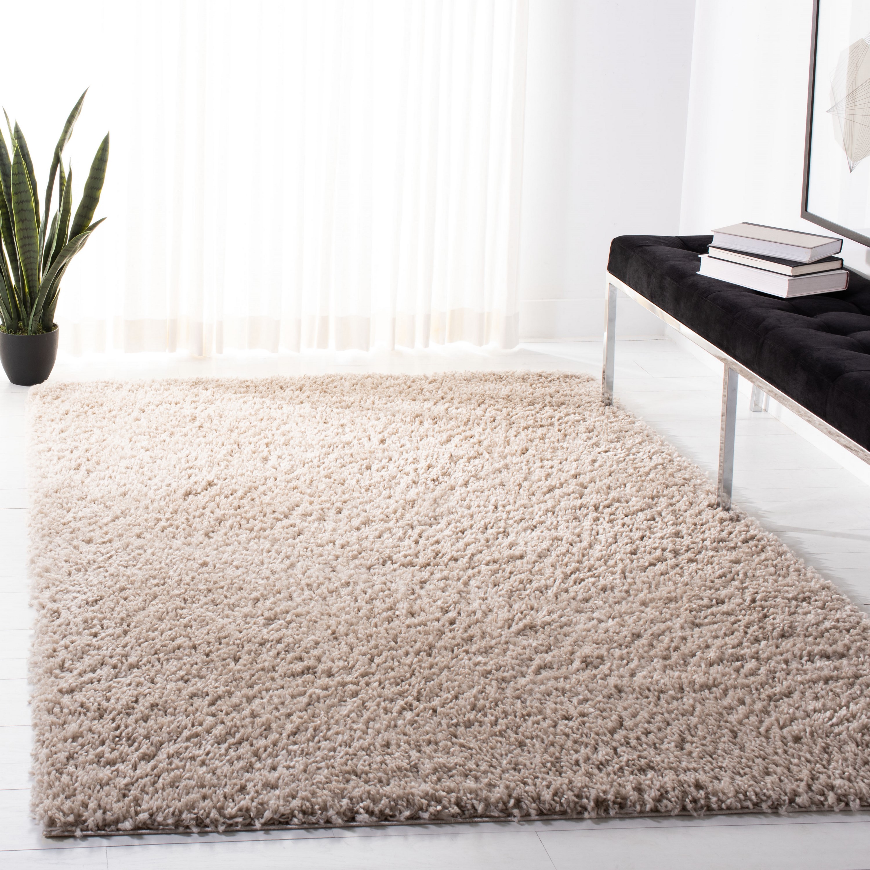 Safavieh AUG200D-5 August Shag 5 x 8 (ft) Loomed Polypropylene Beige Rectangular Indoor Solid Farmhouse/Cottage Area rug