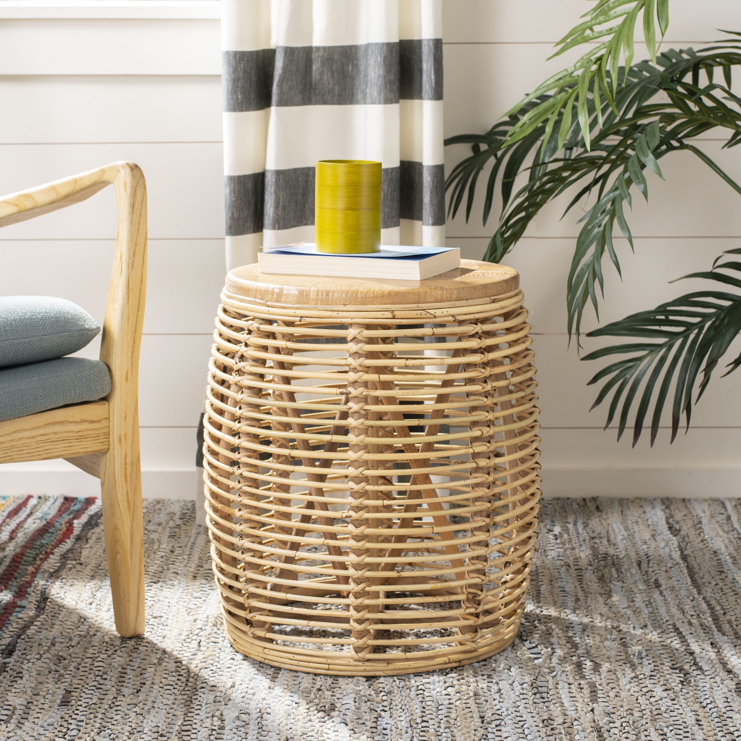 Safavieh STL6500C Maui Natural 18.9-in H Short Round seat Rattan Bar Stool