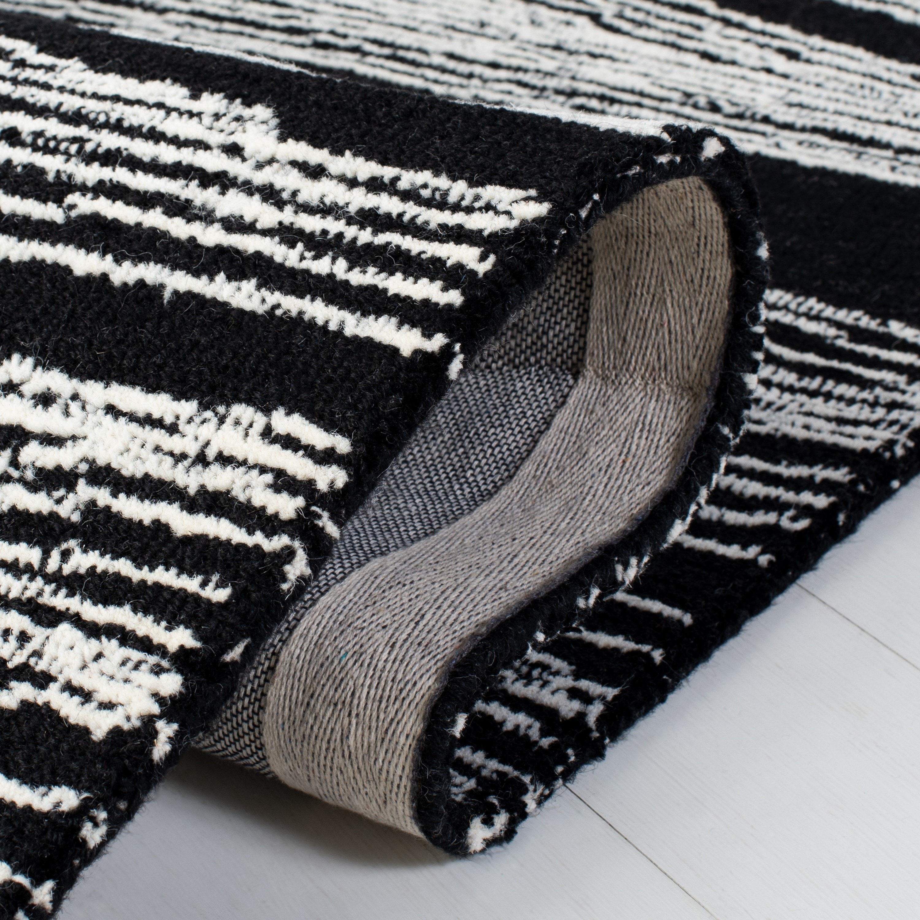 Safavieh MET995Z-6SQ rugs - View #5