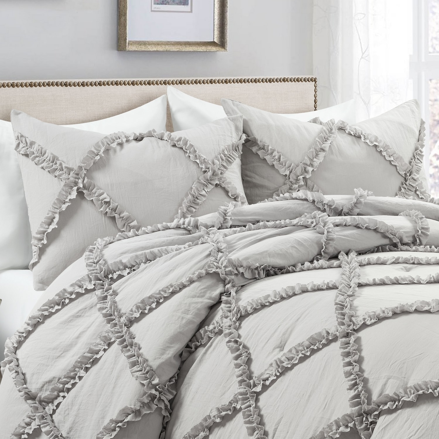 Light Gray Ruffle Diamond Full Comforter Set