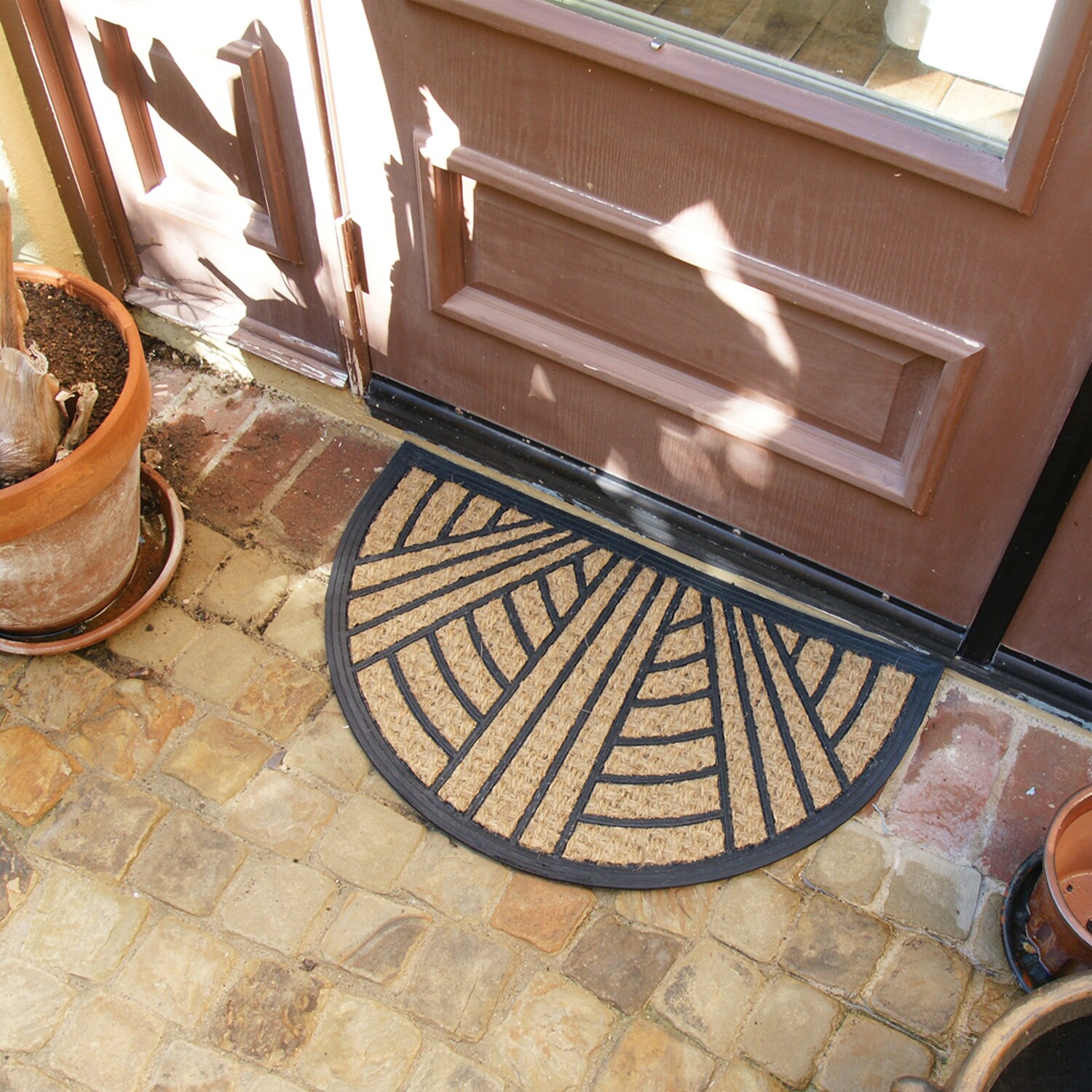 Rubber-Cal 2-ft x 3-ft Brown Half-round Indoor or Outdoor Door Mat in the  Mats department at