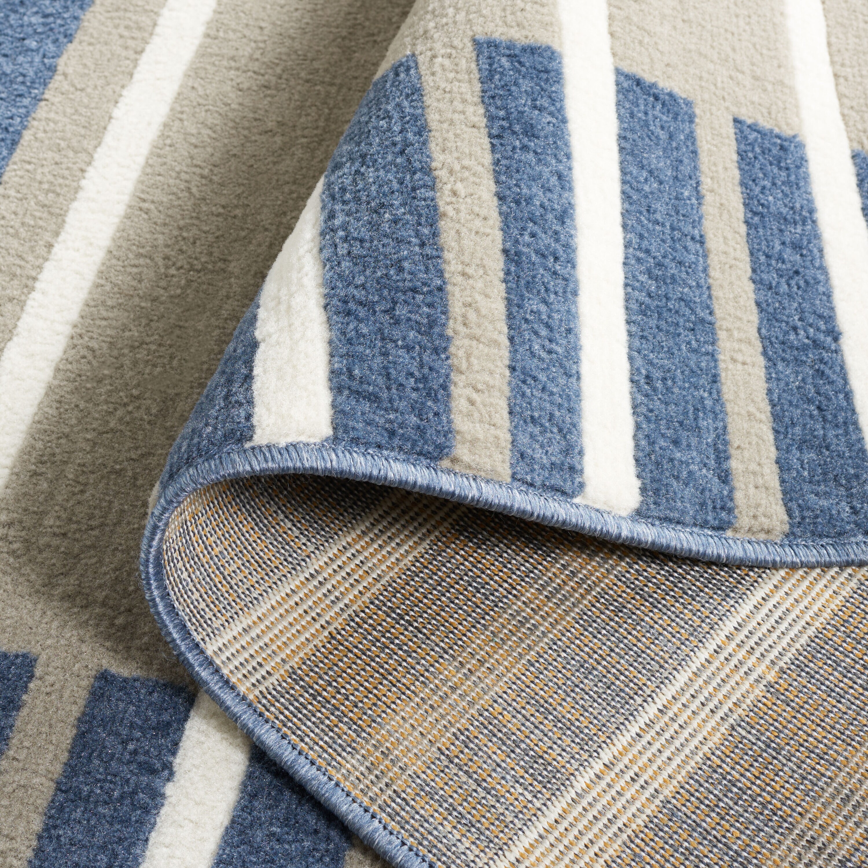 Safavieh PYR232N-7SQ rugs - View #5