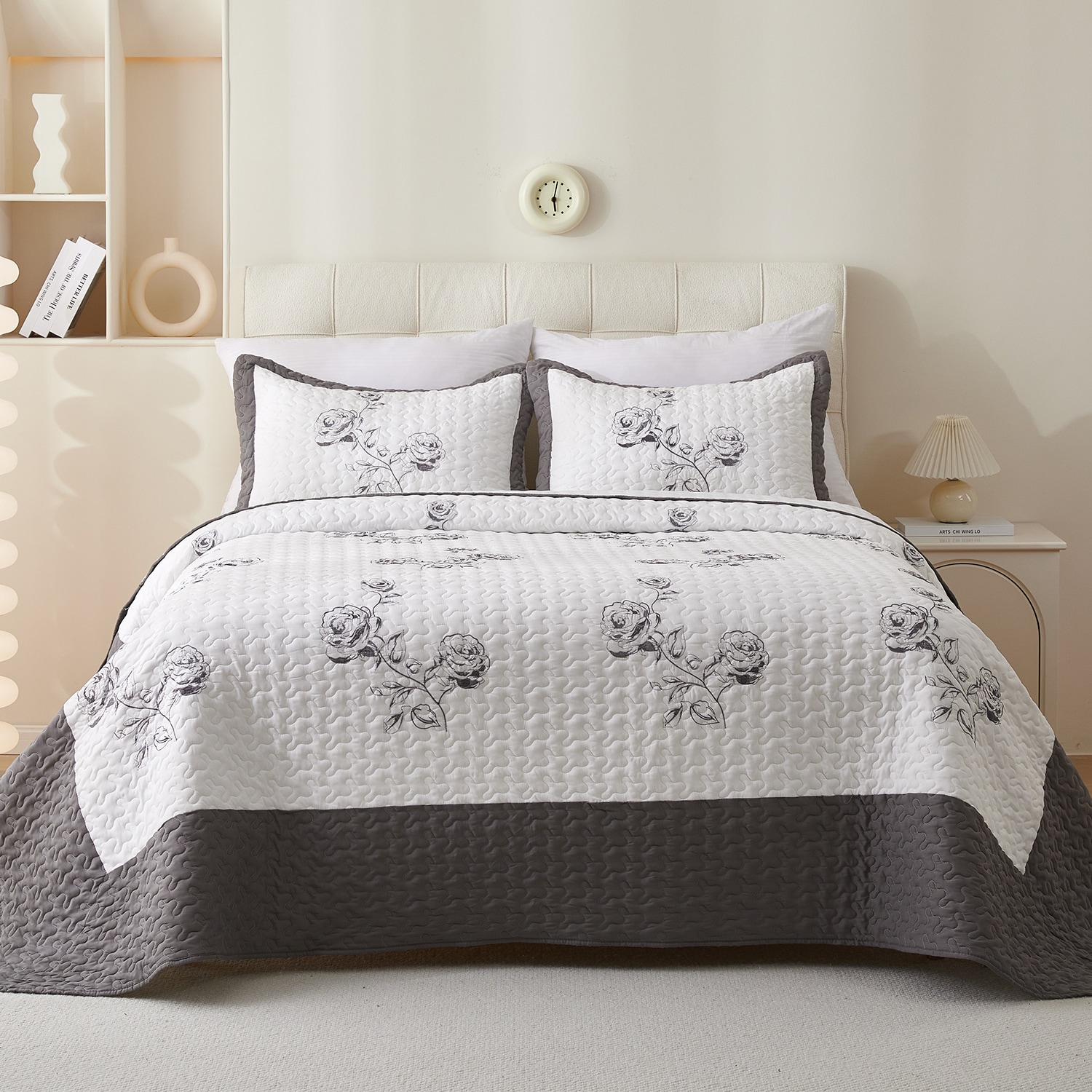 Luupatchy Black Floral Embroidered Polyester Quilt Set 3 Piece Reversible Bedspread with Pillow Shams Queen