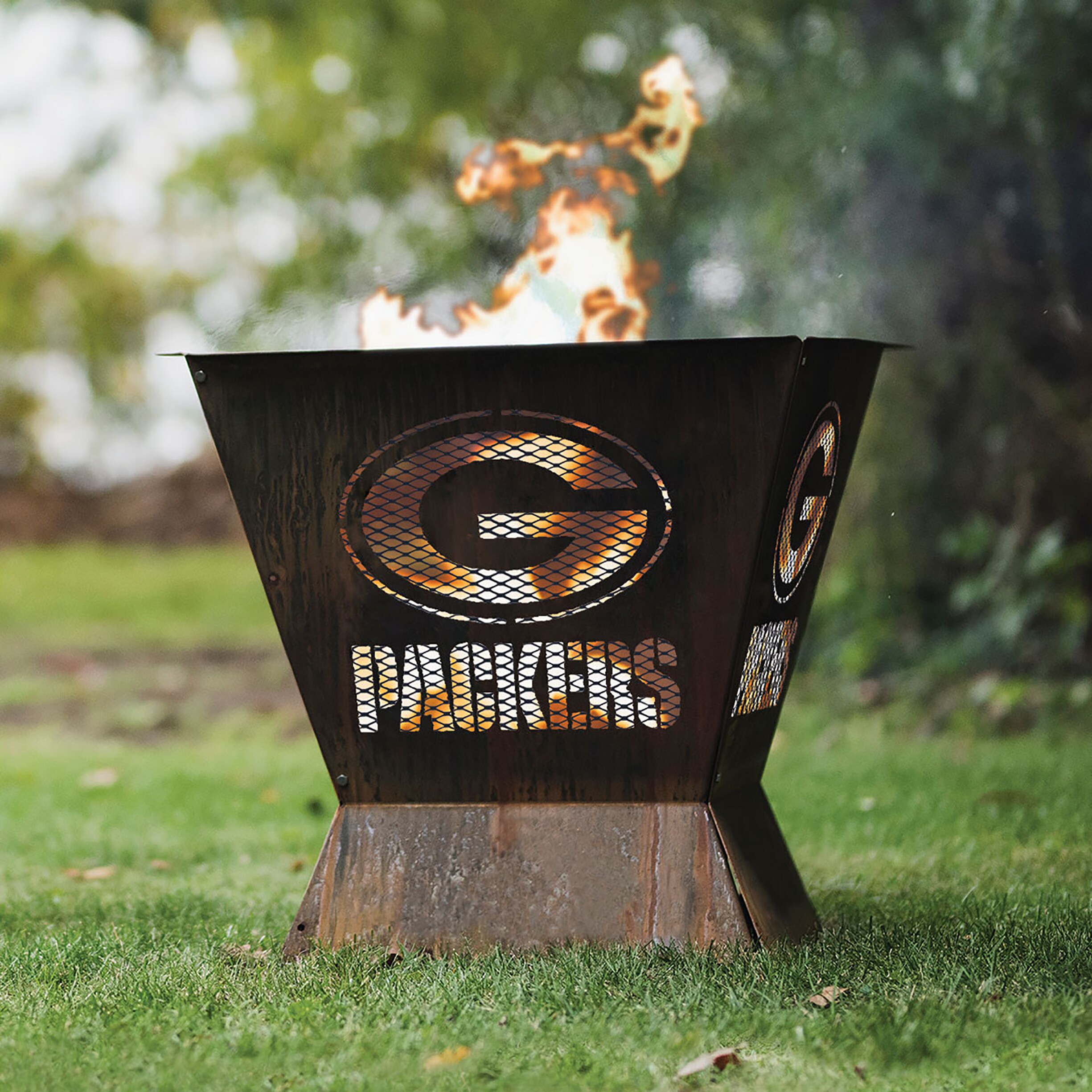 Blue Sky Outdoor Living Green Bay Packers Badlands 29.5-in W Patina Steel  Wood-Burning Fire Pit at Lowes.com