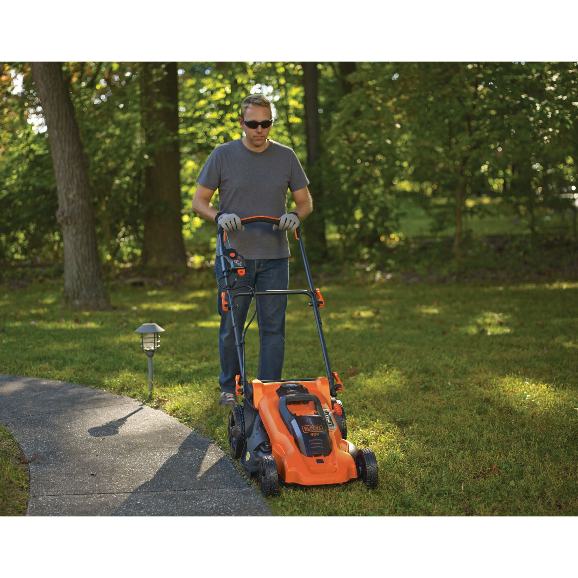 Review of the Black & Decker CM2043C Cordless Lawn Mower - Dengarden