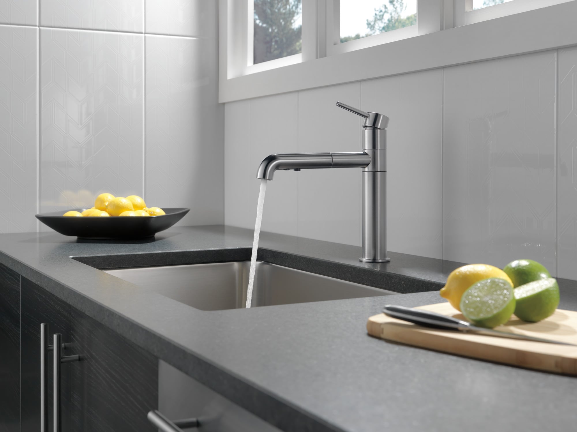 Sleek 12.5" Stainless Steel Pull-Out Spray Kitchen Faucet