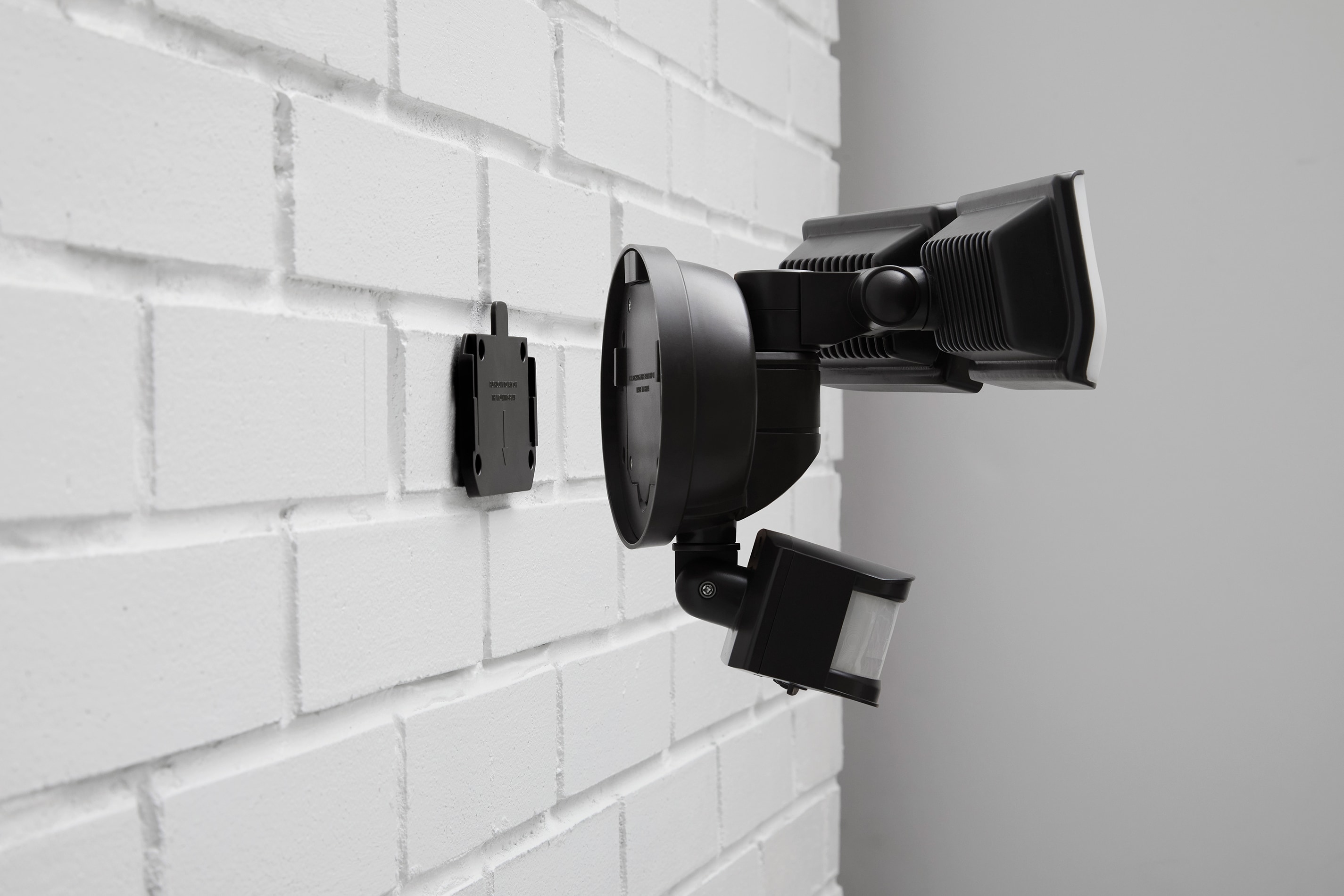 Utilitech FSI UT-201-1200BRZ Motion-Activated-Floodlights - View #17